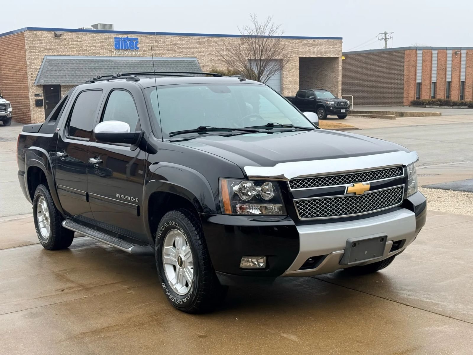 2012 Chevrolet Avalanche · LTZ Sport Utility Pickup 4D 5 1/4 ft - Cars ...