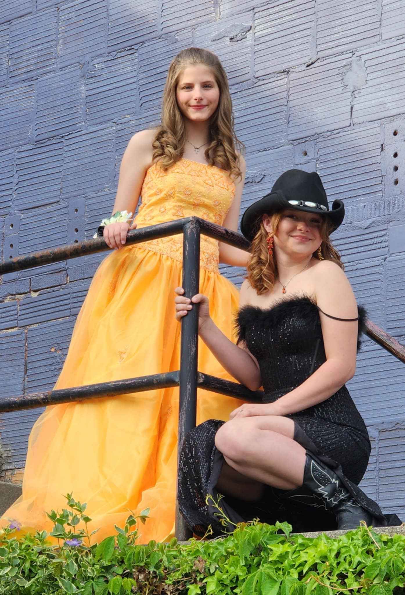 Black prom dress - Dresses - Nettie, West Virginia | Facebook ...