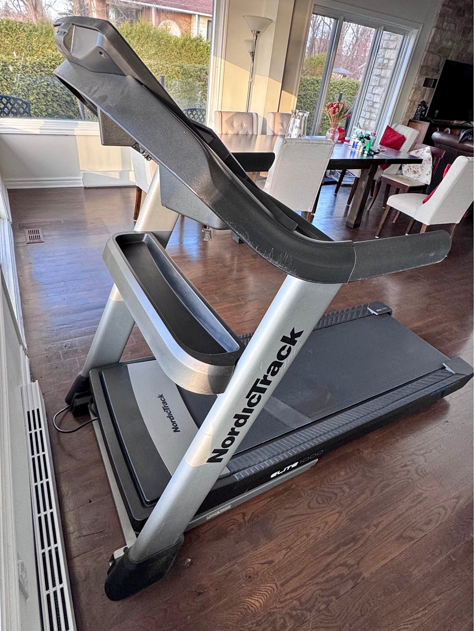 Best HD Pictures about  Nordictrack Elite 1000 Treadmill  with No AI Images