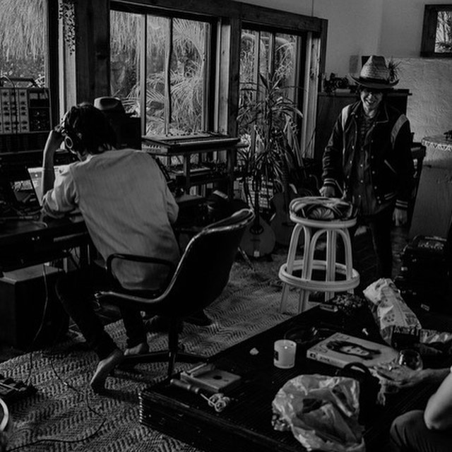 New photos taken by Eric Maldin, at... - LP Blog OfficiaI