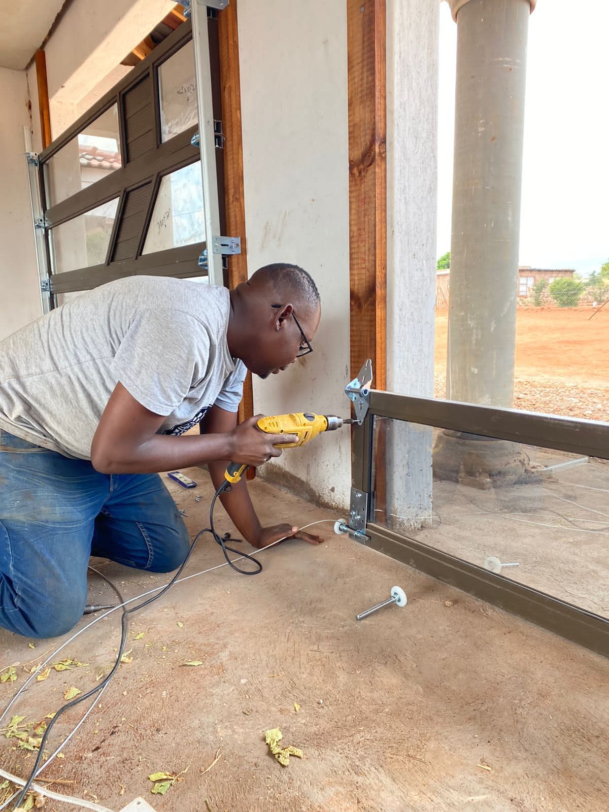 TRTP Aluminium and Glass... - TRTP Aluminium and Glass Work