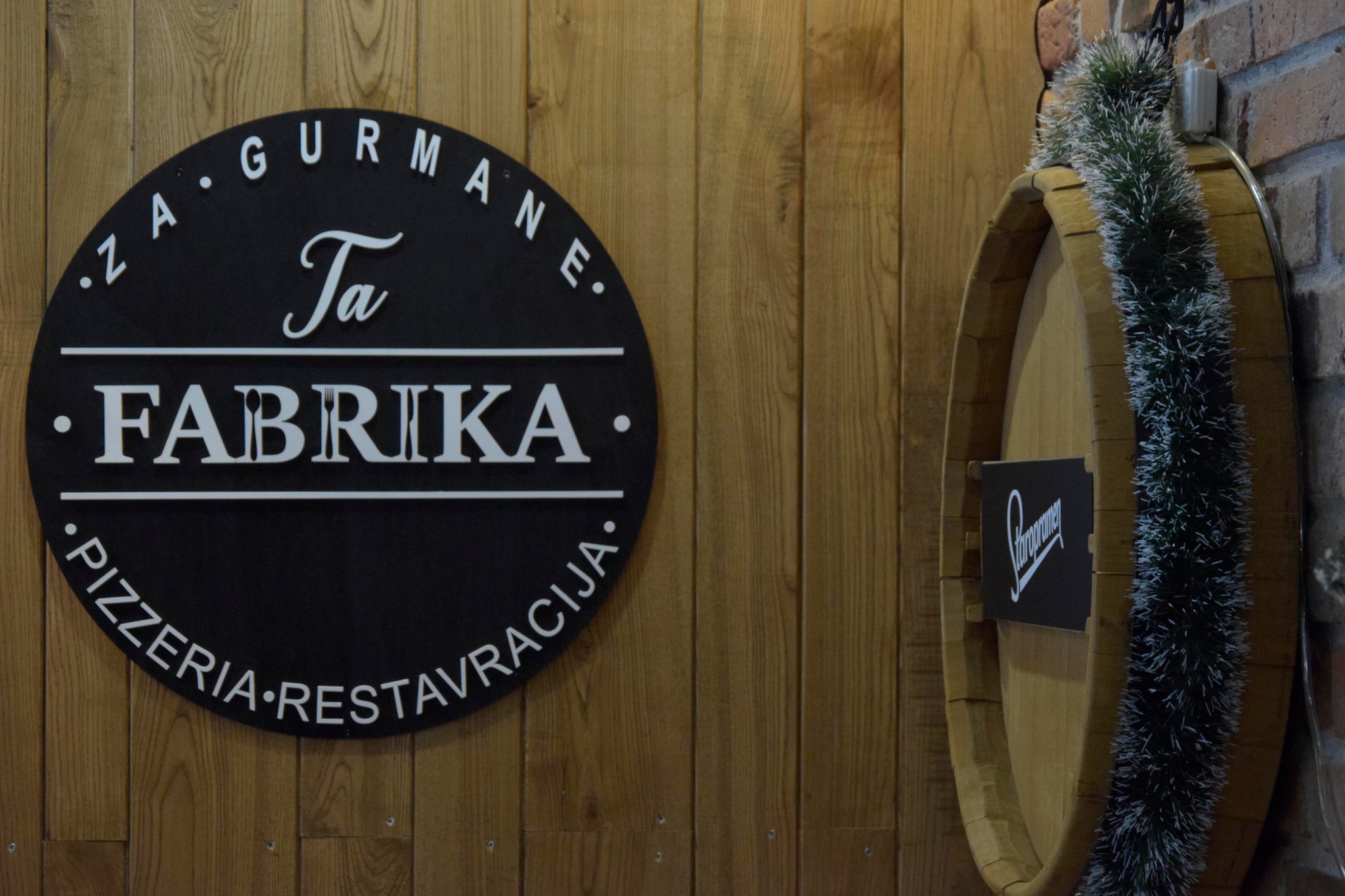 Ta Fabrika Pizzeria, restavracija in prenočišča | Dravograd