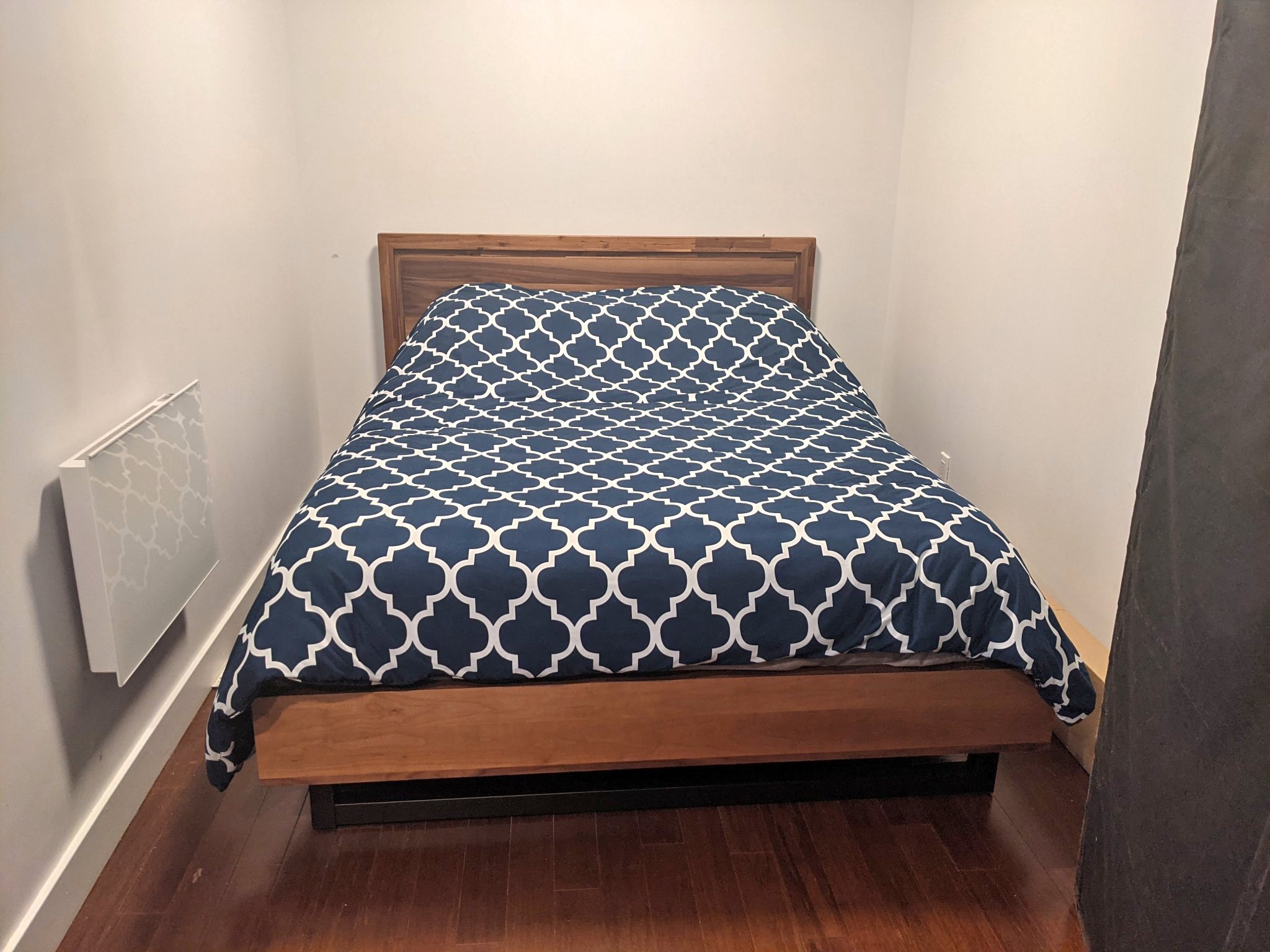 Lit Clarence (Structube) grandeur Queen - Clarence Bed (Structube ...