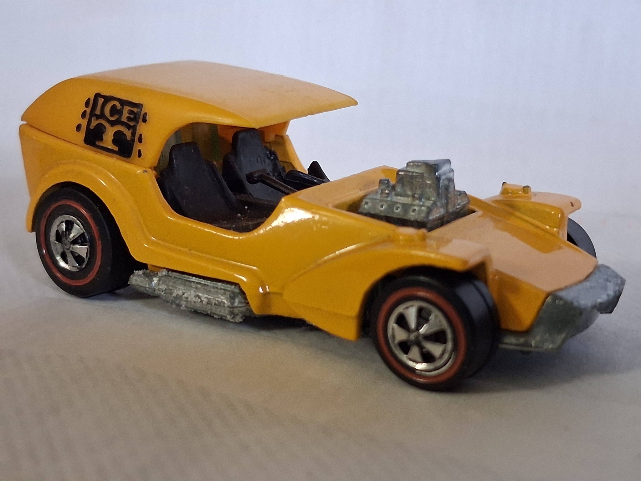 1974 Hot Wheels Flying Colors Redline Ice T