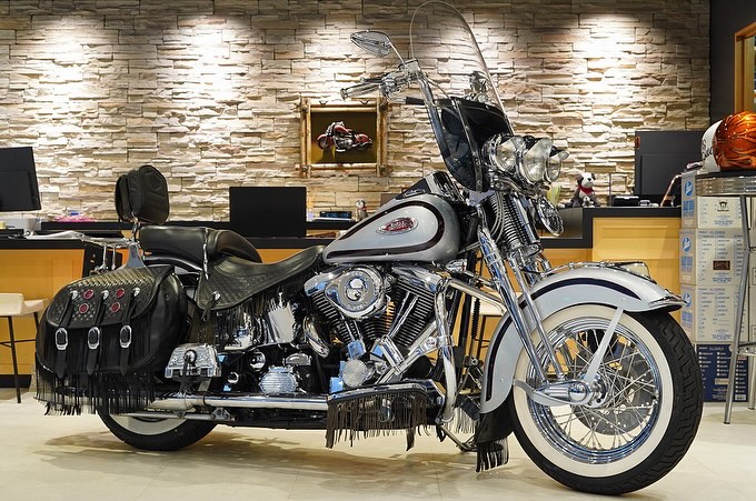 H-D 99'FLSTS ヘリテイジスプリンガー入荷しました！！