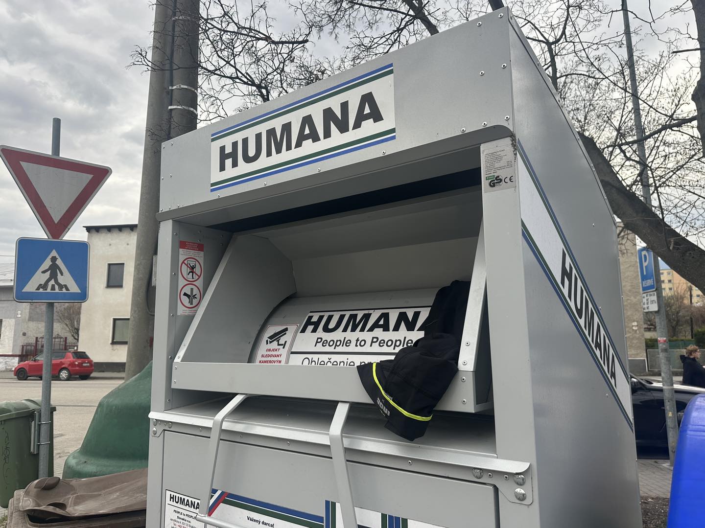 Humana people to people Slovakia zber oblecenia | Bratislava