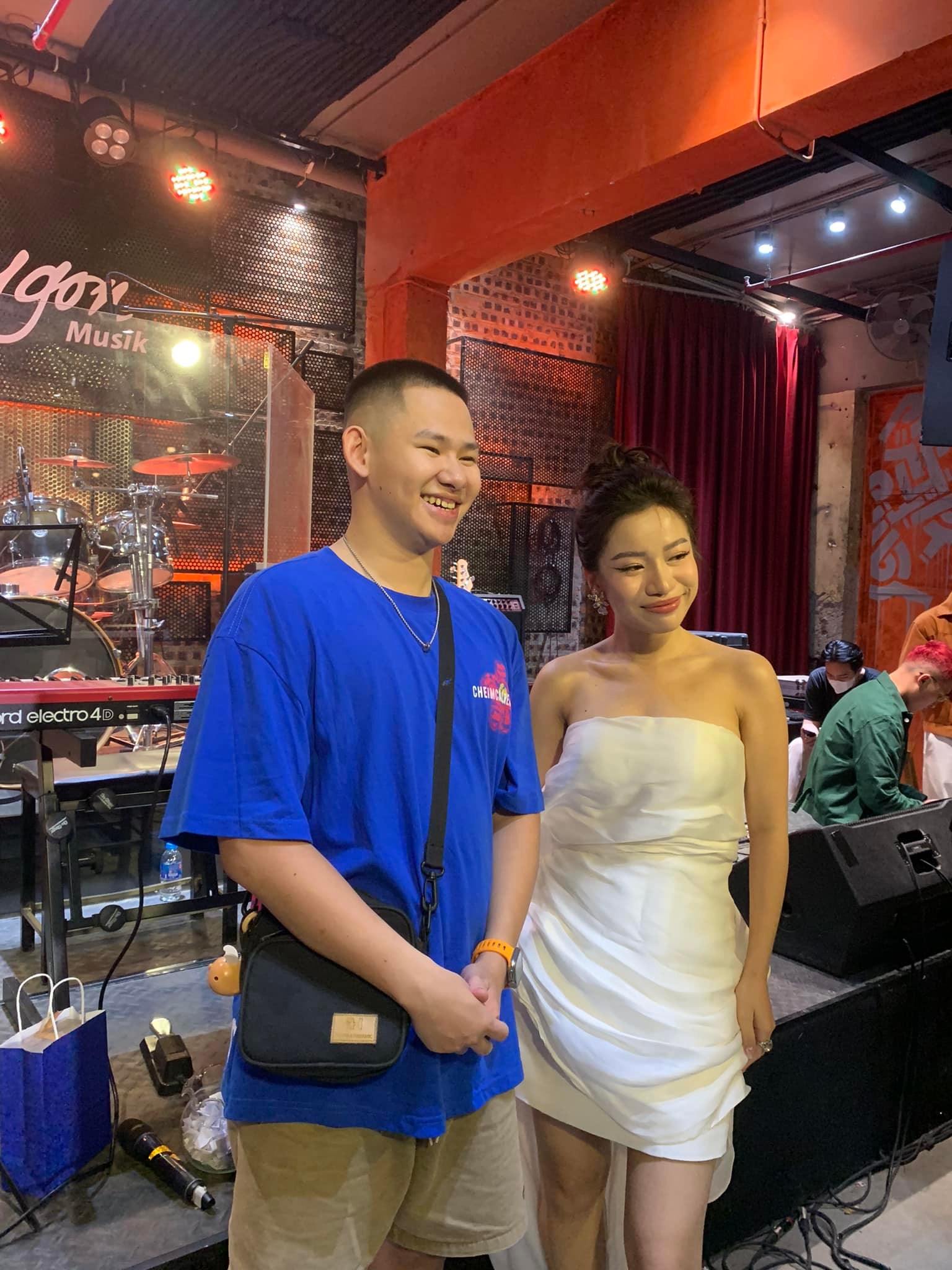 1337 Battle - Xuân Pac và Đại Vũ được chụp ảnh và bắt tay... | Facebook
