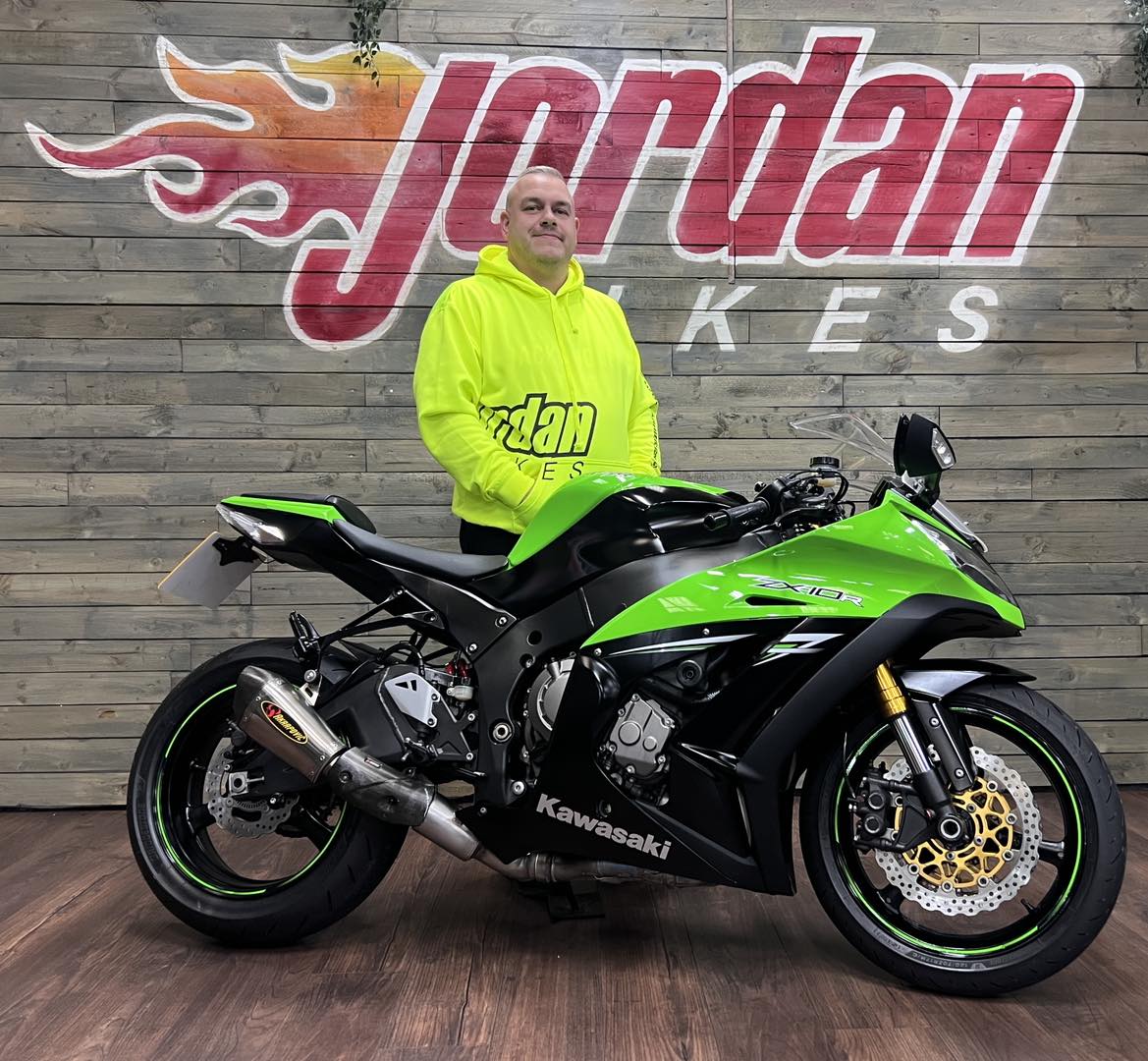 💥 NEW BIKE DAY💥 Here's Mark collecting his new Kawasaki ZX10R