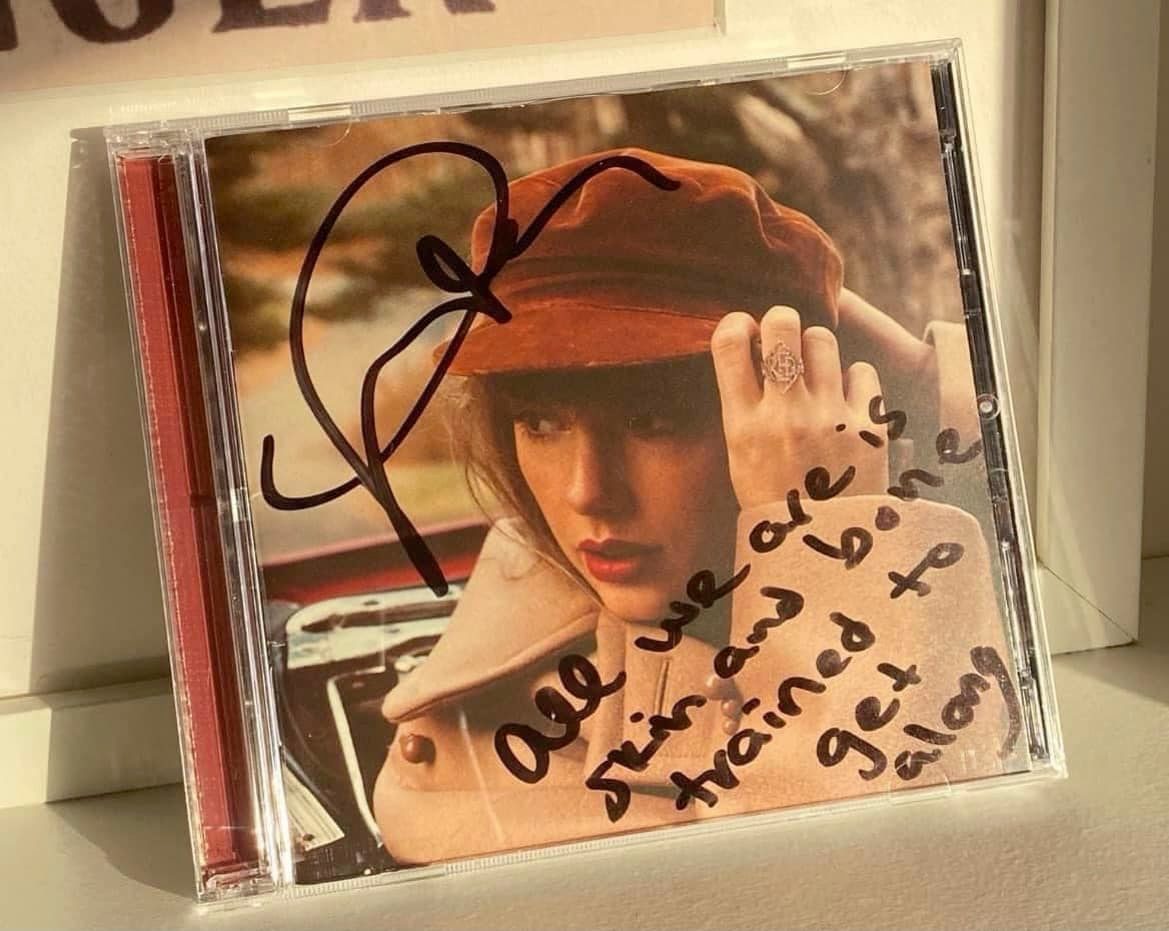 Rare signed Taylor Swift Red album found