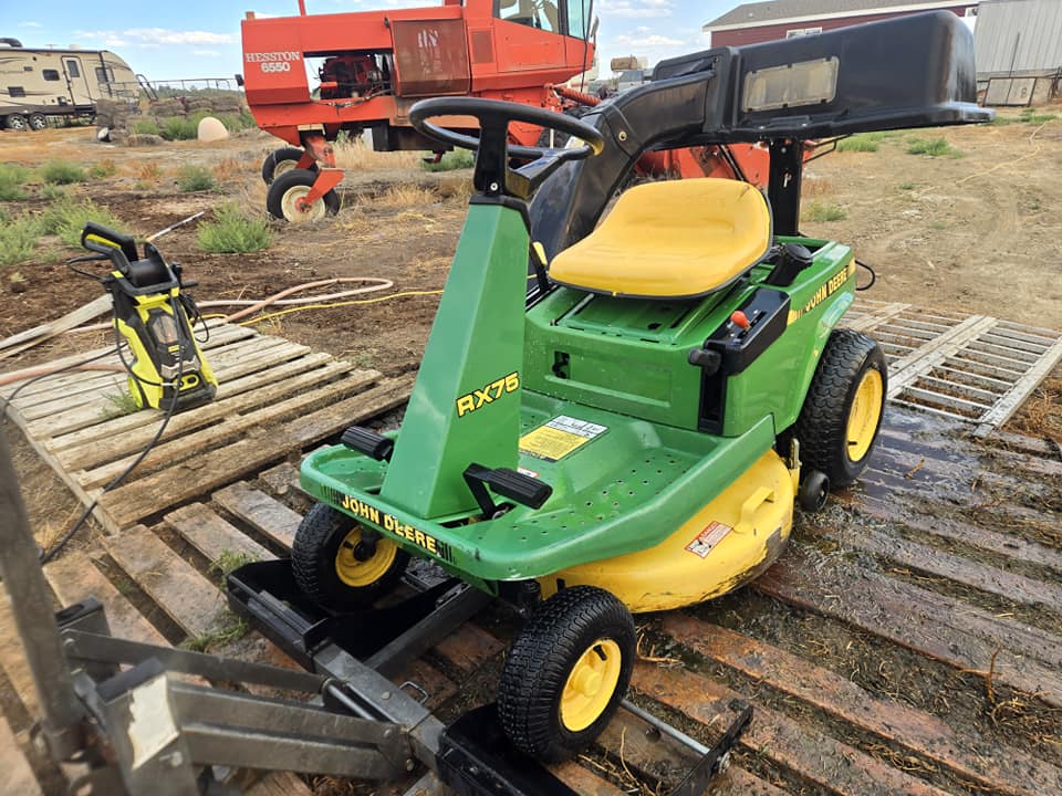 John Deere Rear Engine Riding Mowers Vintage 1975 John Deere Riding