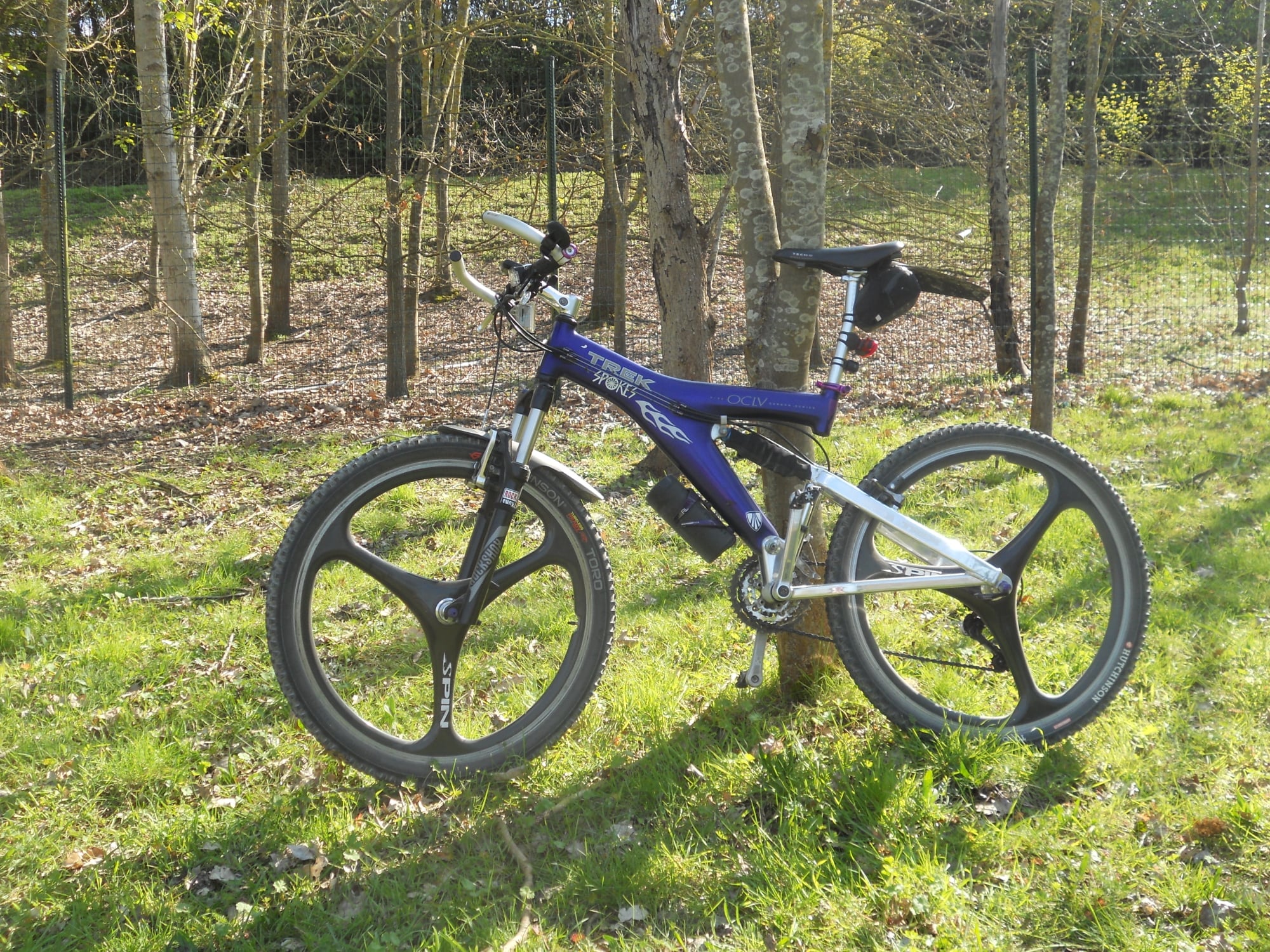 90s carbon fibre URT bikes with Trek Y-33 and Y-11 models