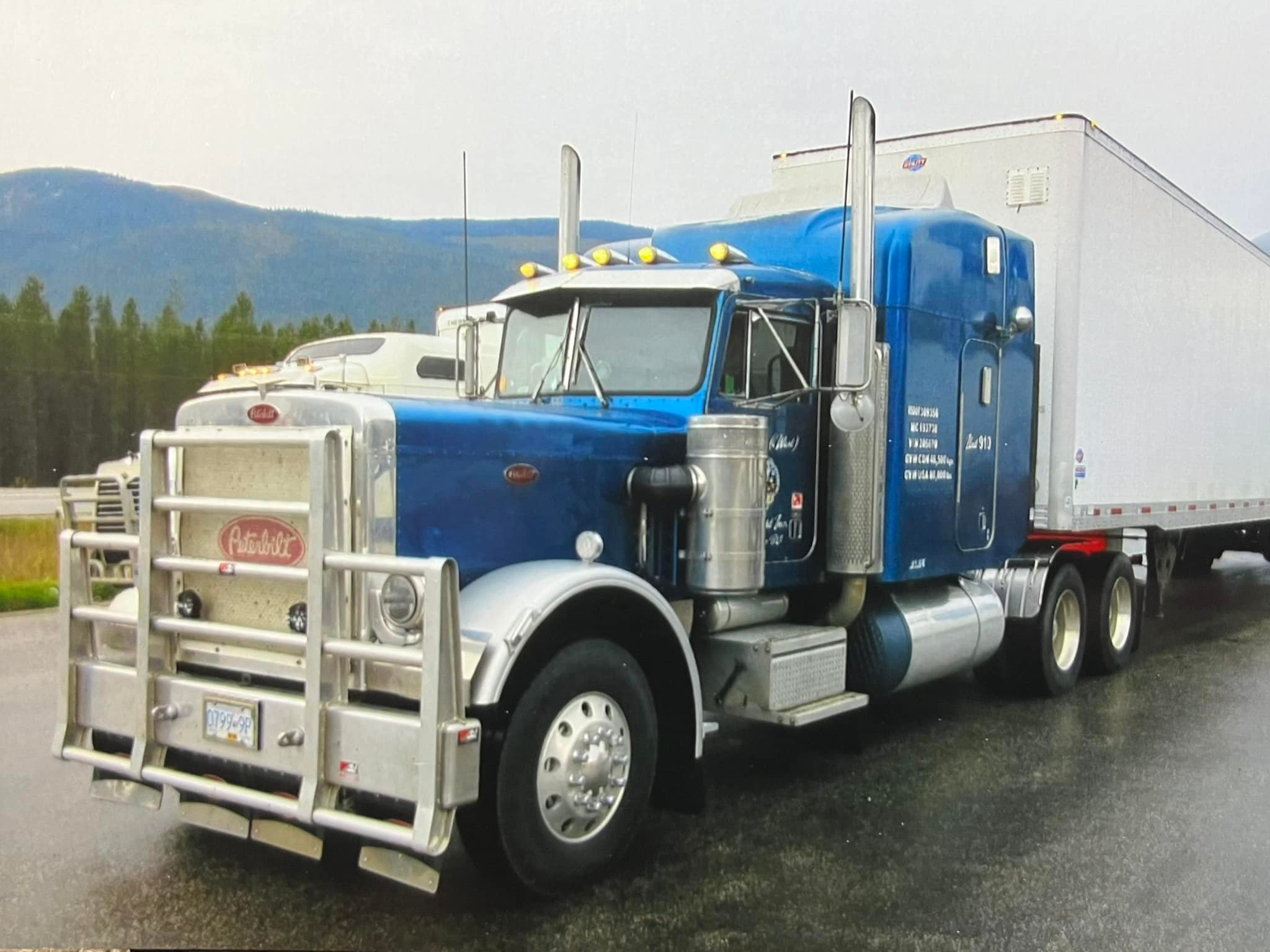 1982 Peterbilt 359 with a LivLab sleeper