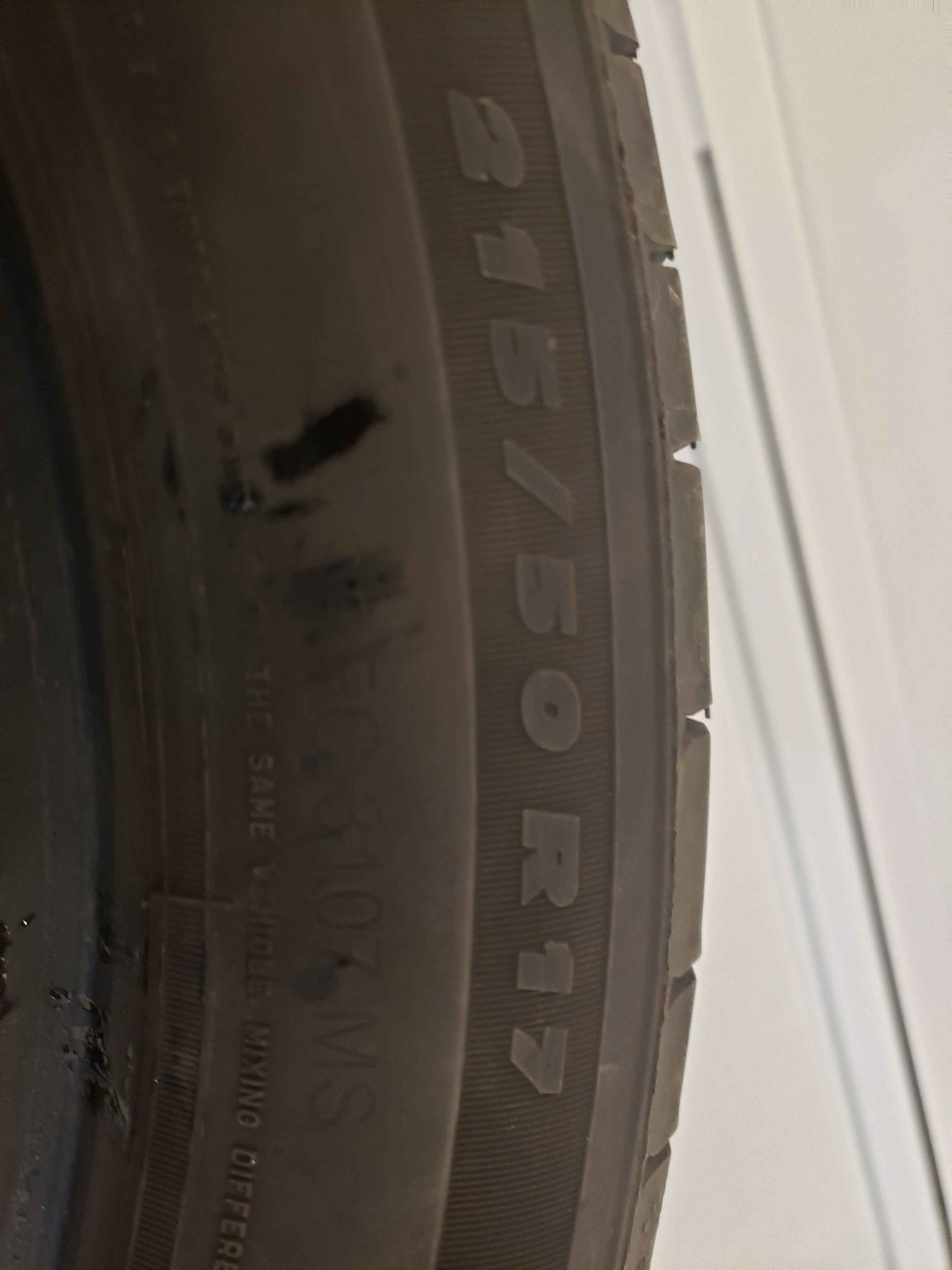 4-pneus-michelin-215-50-r17-energy-saver-run-flat-car-wheels-tires