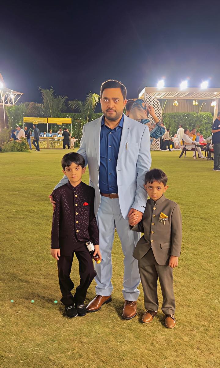 Qamar Khan