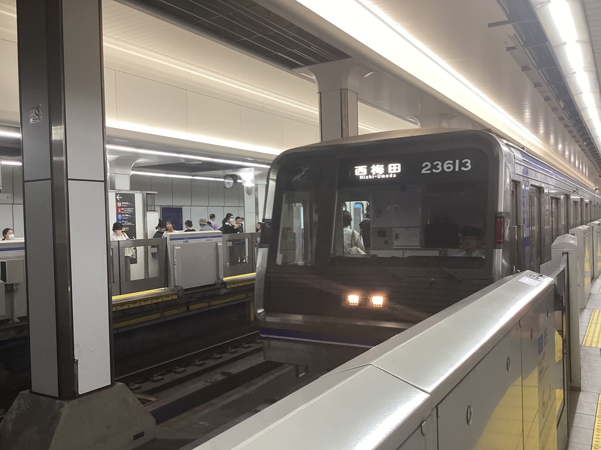 大阪メトロ23613F 西梅田行き
