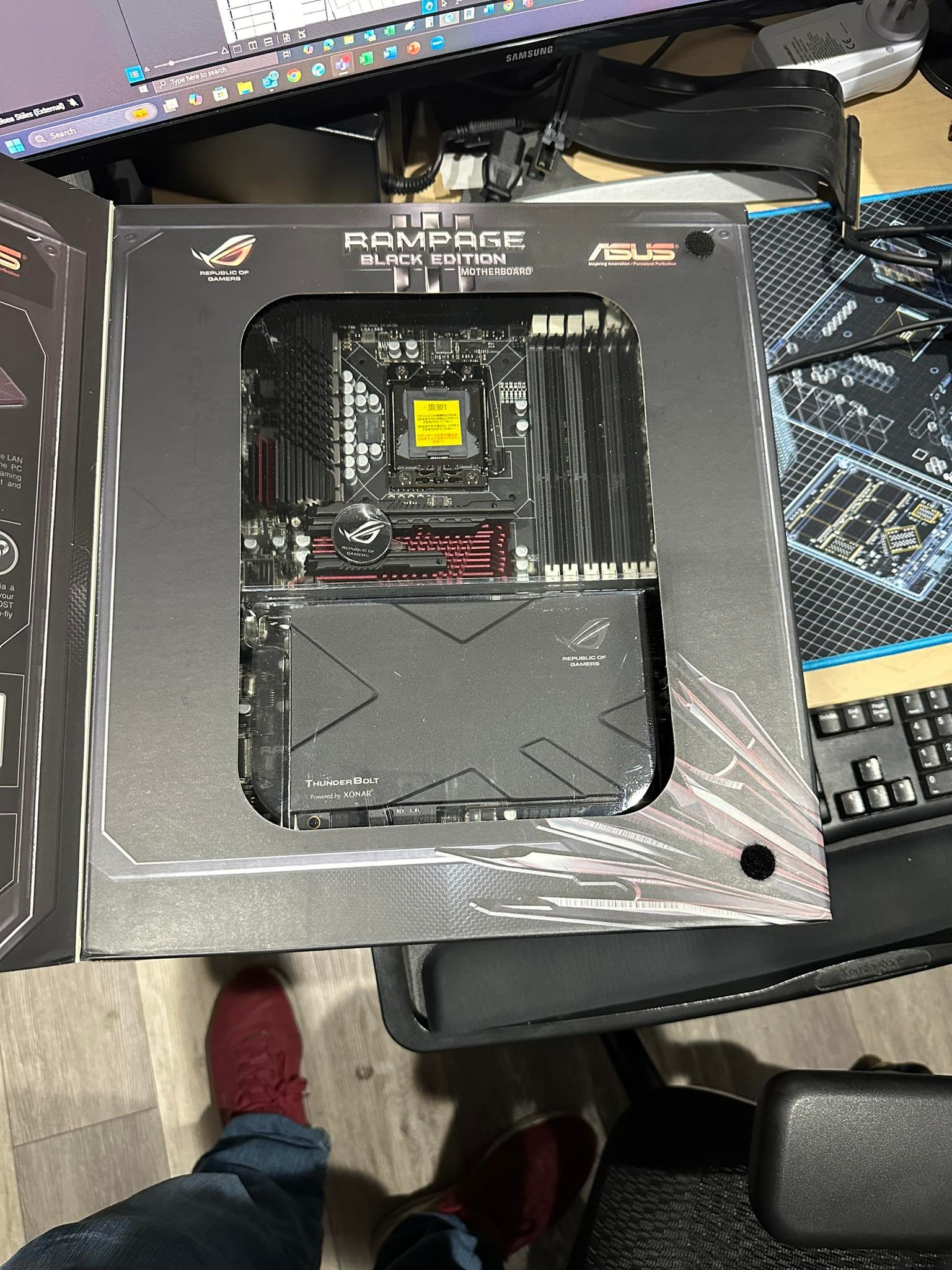 Asus Rampage III Black Edition Motherboard and i7-990X CPU Collection
