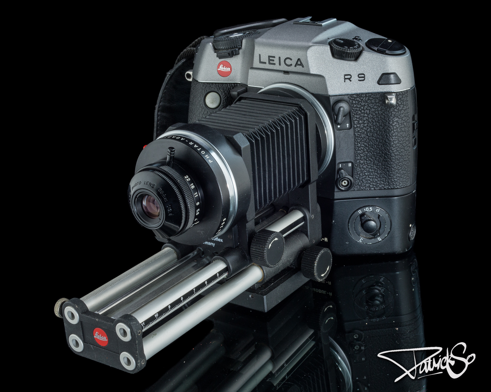 Leitz Leicina macro Cinegon 10mm F1,8. It's a S8mm lens on