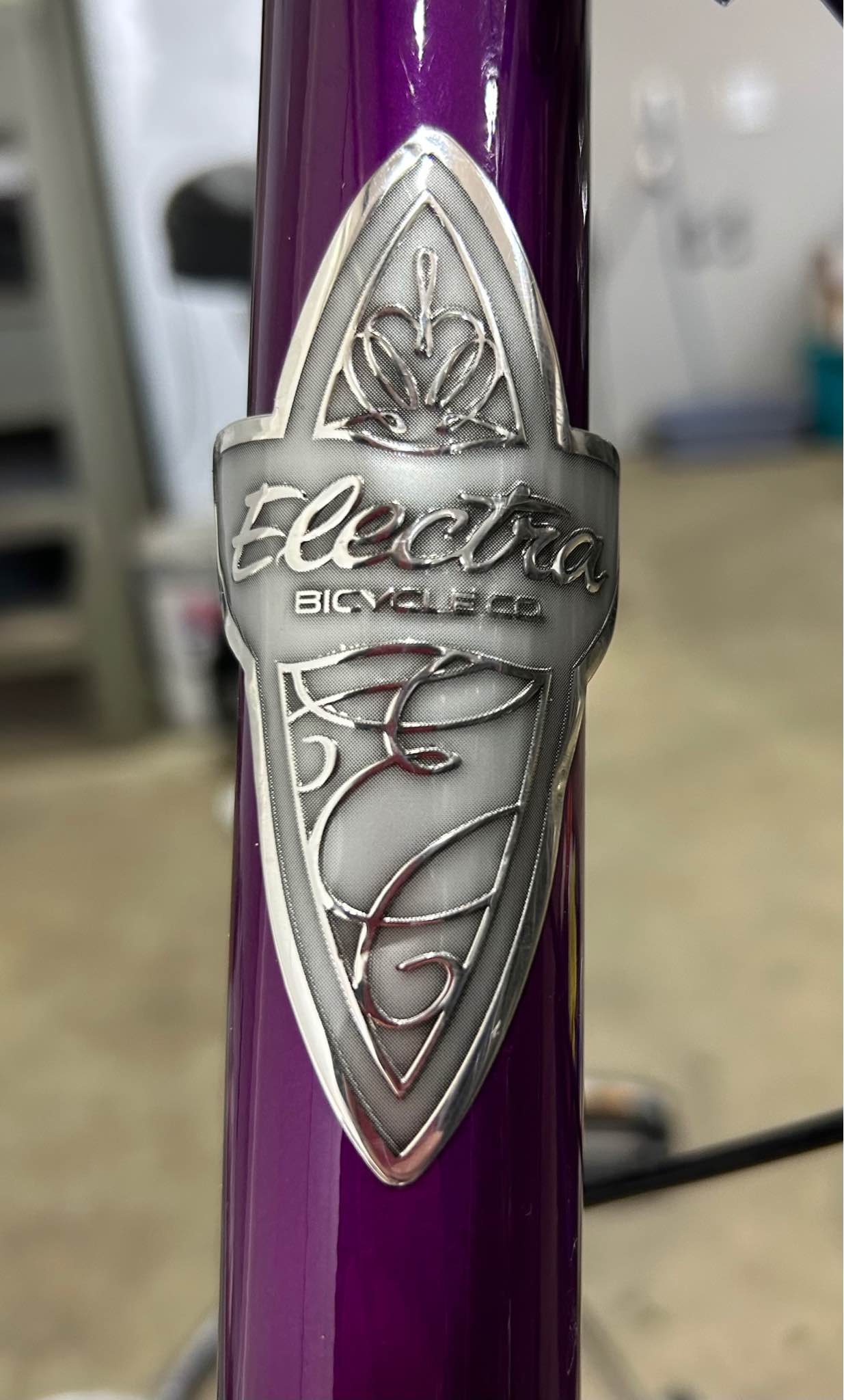 electra karma bicycle Cruiser Go! Step-Over Bike Firetail 1 20 features intricate dragons flying amongst the clouds in rich Straight 8 8i - Electra