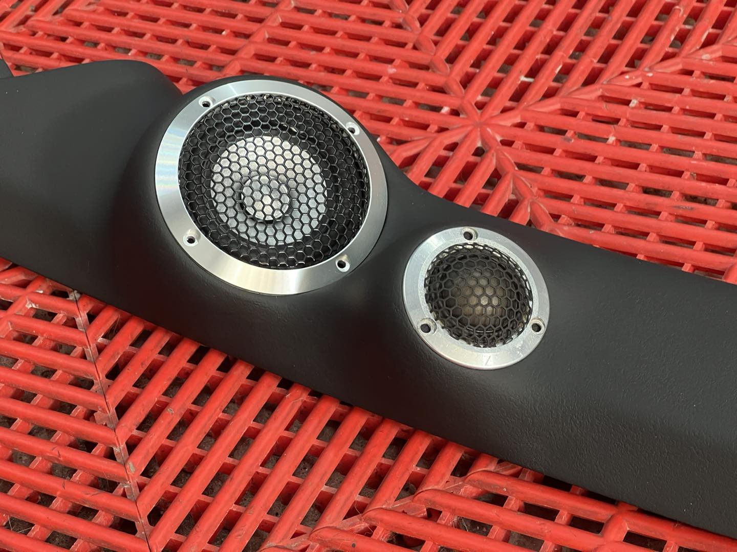 Test fitting the Micro Precision Z tweeter and 5.8 midrange, looks 