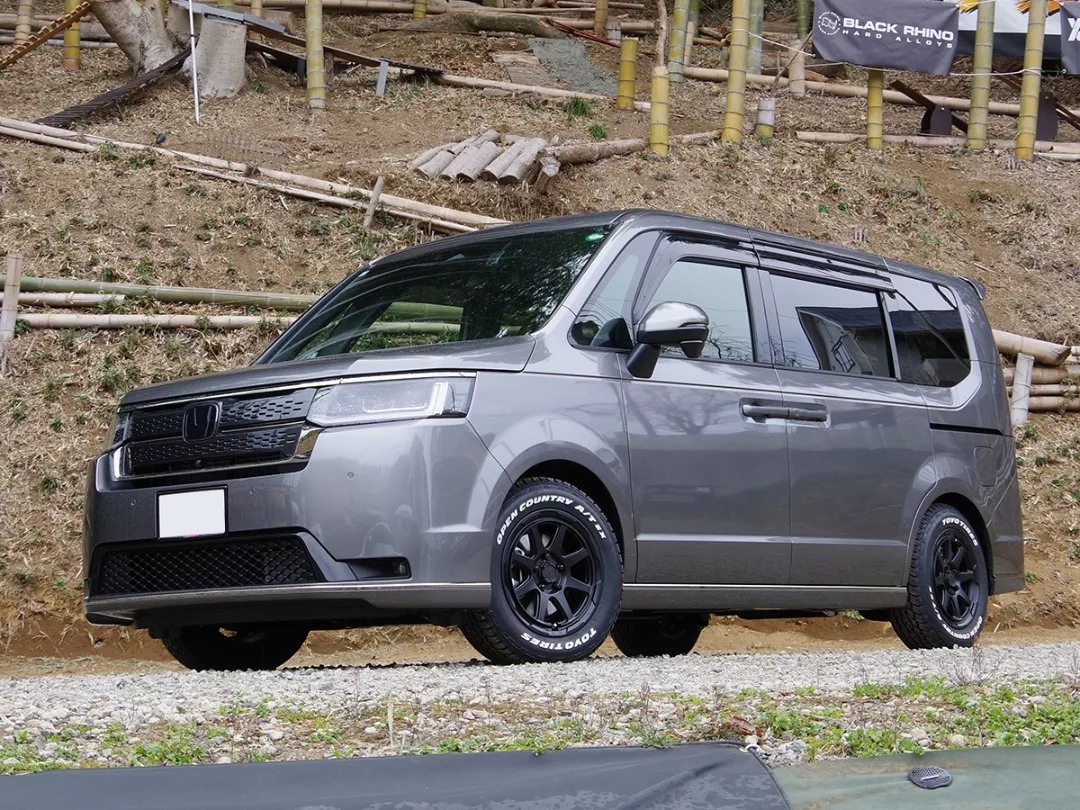 ホンダステップワゴン アウトドアスタイルに WEDS ADVENTURE