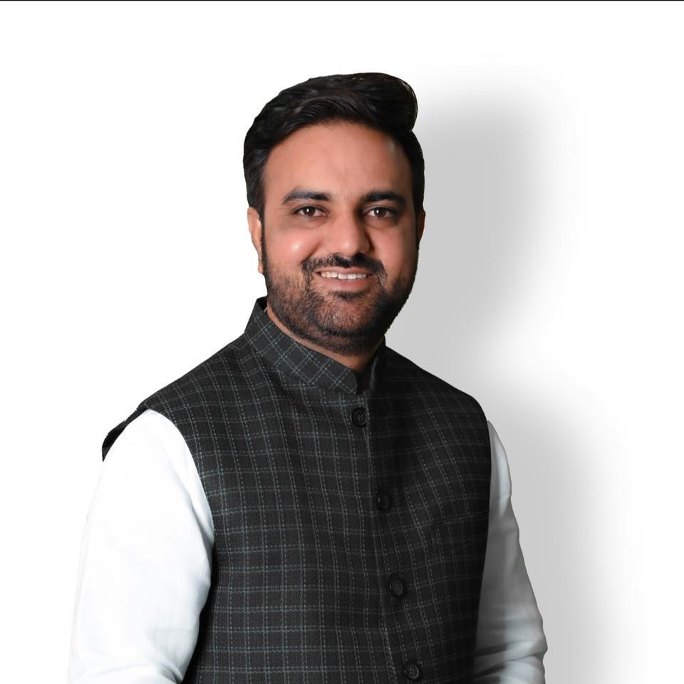 Dr Naresh K Desai