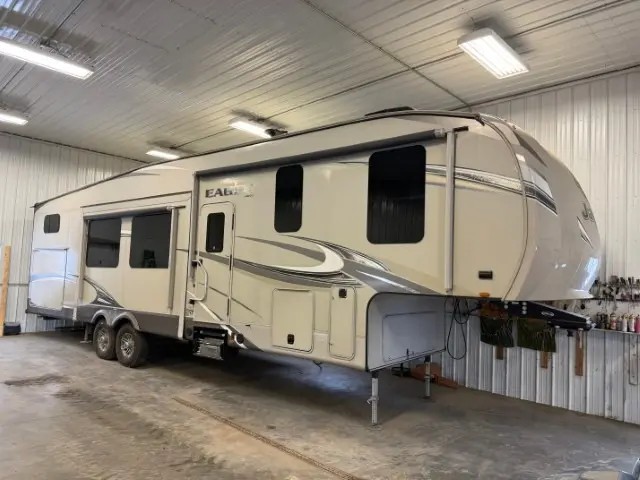 June vehicle and machinery consignment sale online auction