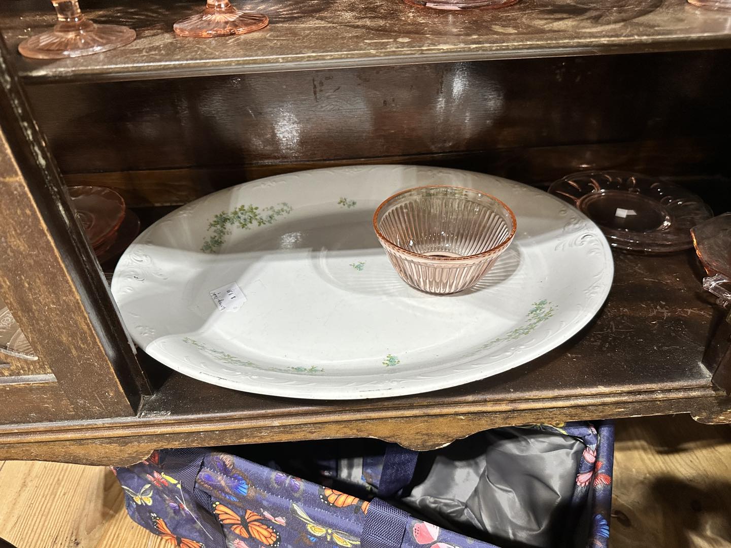 Vintage Thanksgiving items for sale: plates, platters, and decor