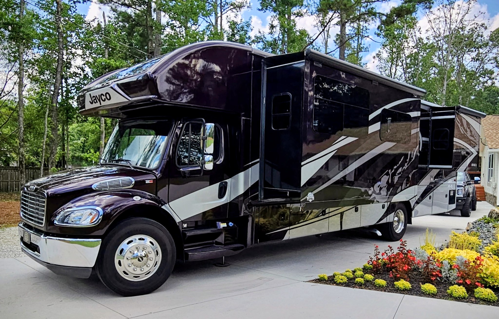 Simply Chosen RV Rentals | Atlanta GA
