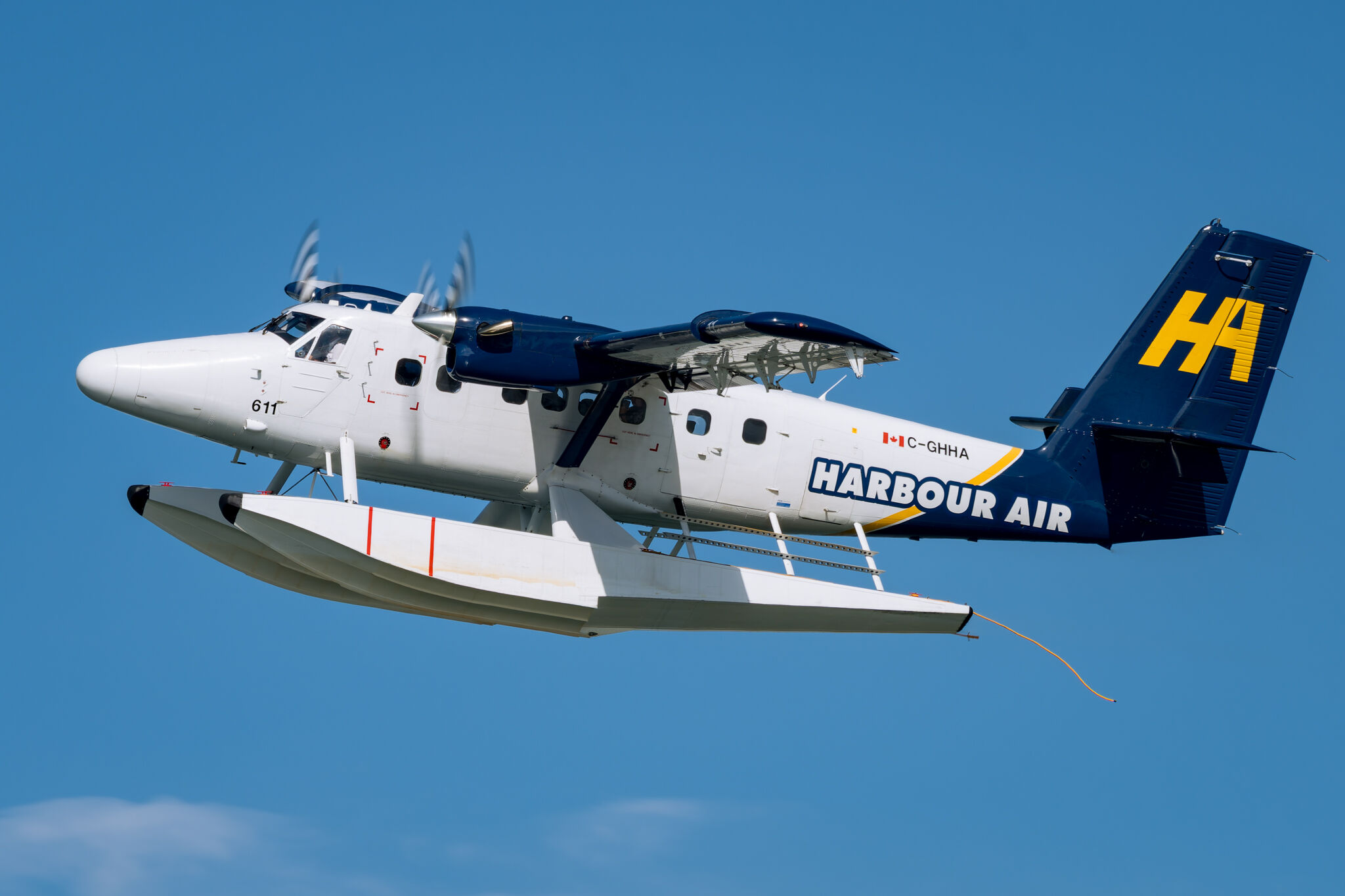 Switzerland's Zimex Aviation takes first DHC-6-300-G: Zimex
