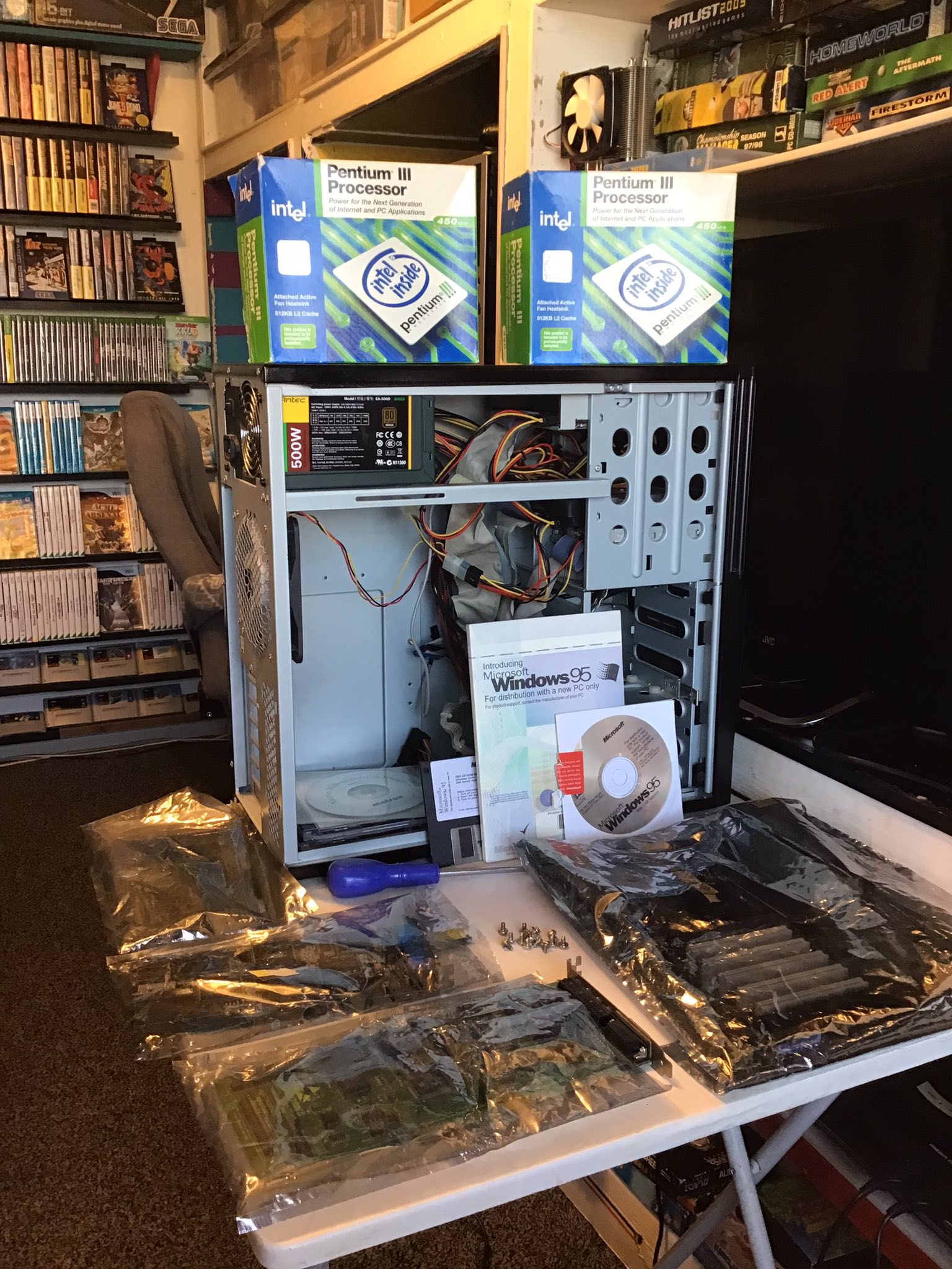 Windows 98SE retro gaming PC build with 3dfx Voodoo 5 5500