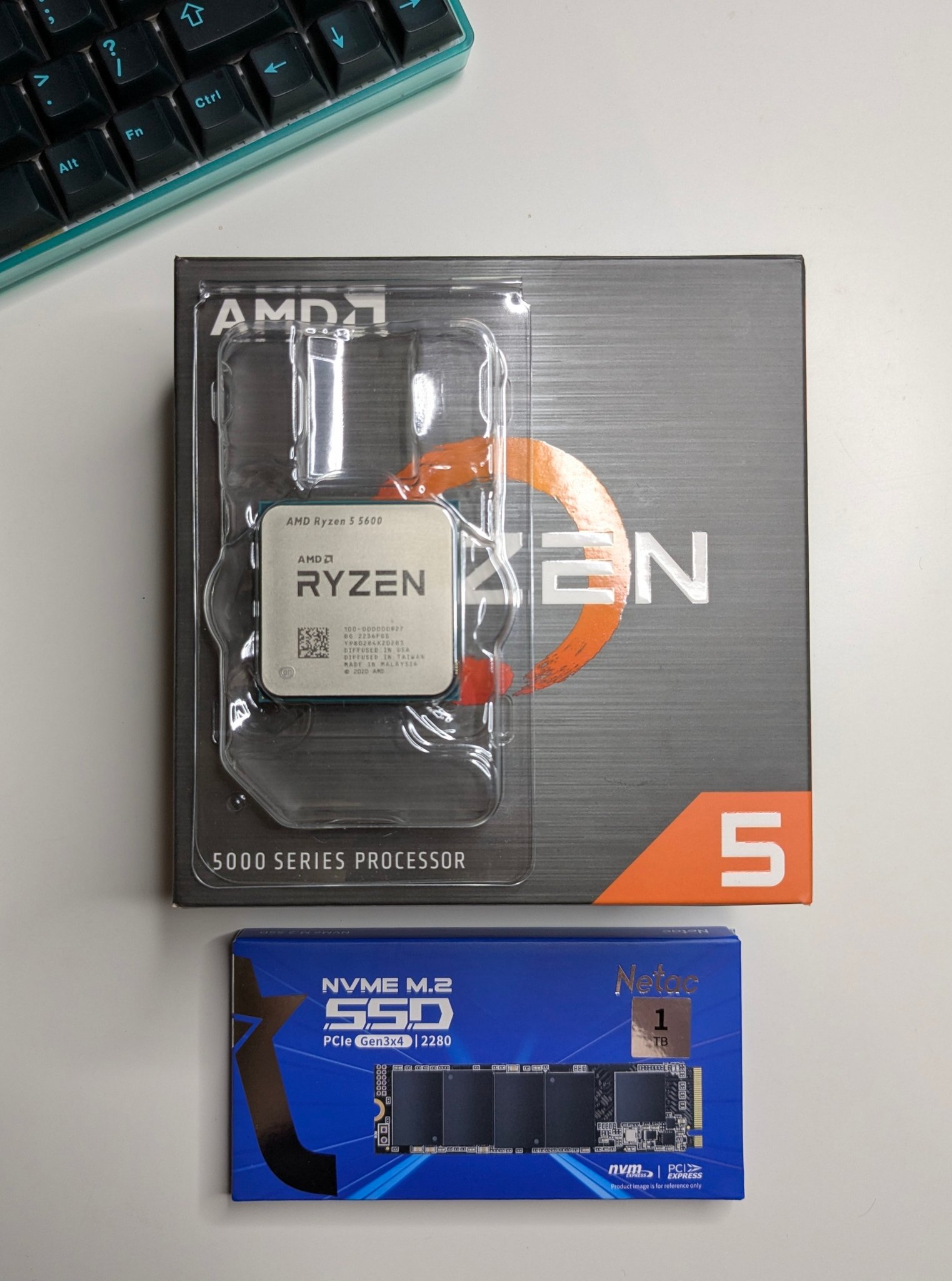 Ryzen 5 5600 6-core 12-thread CPU with stock cooler
