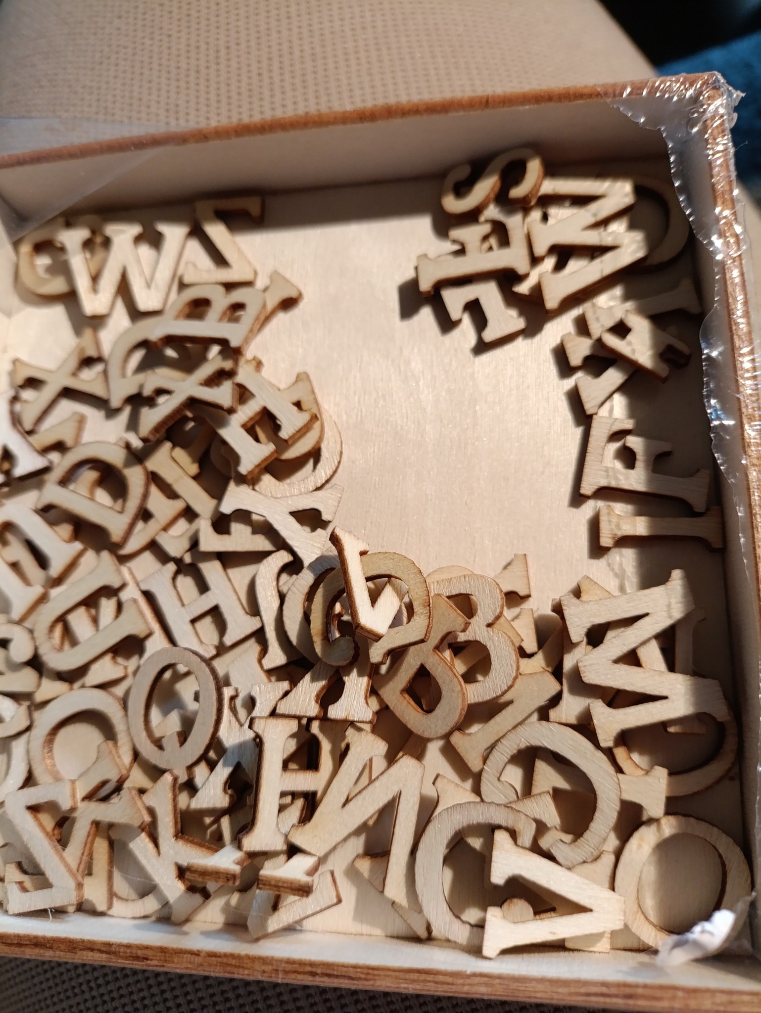 Hallo zusammen, könnte mir jemand sagen, Ob es diese Holz Buchstaben auch als Zahlen gibt bei Tedi? Vielen lieben Dank