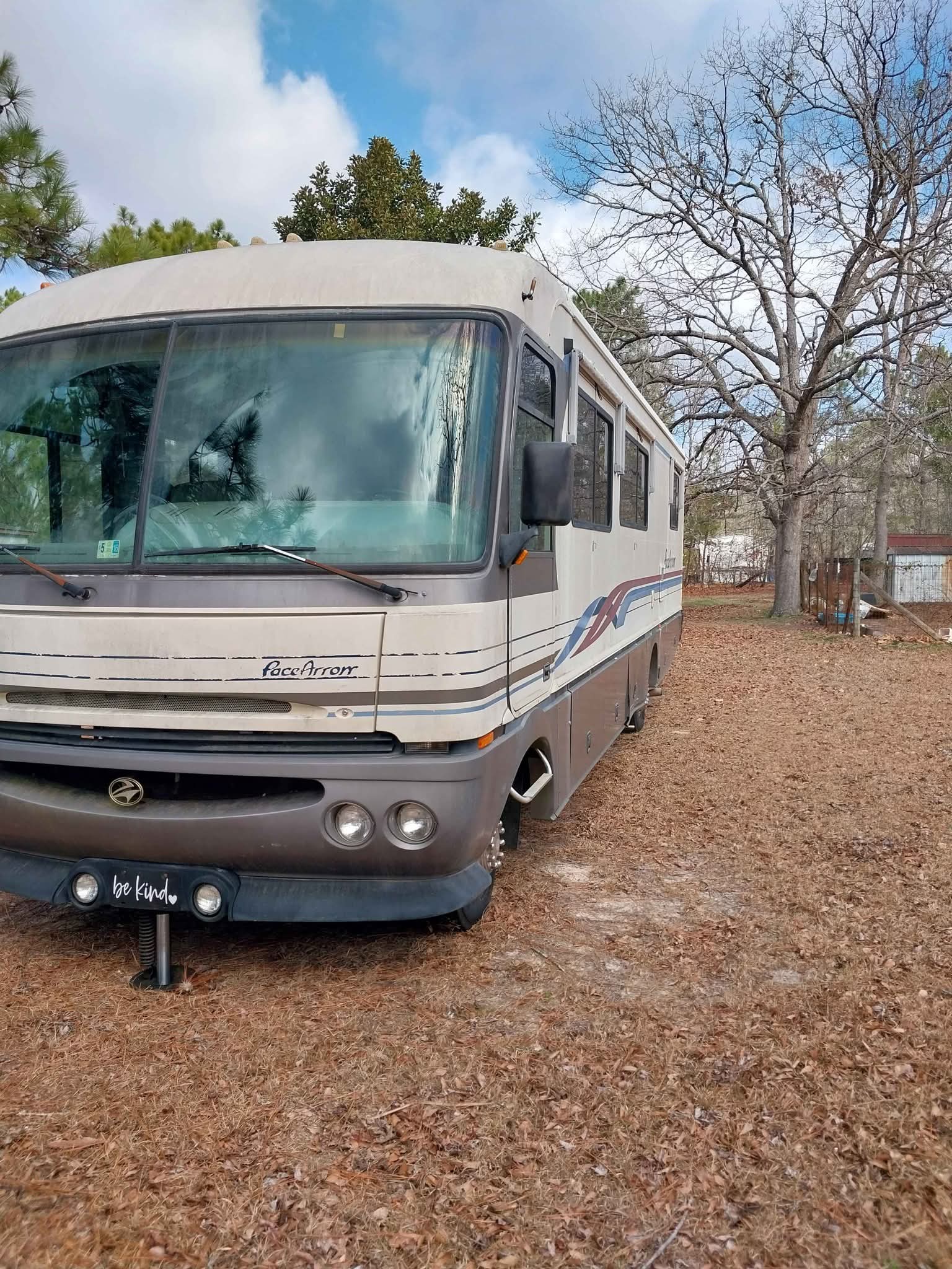 1995 gas Fleetwood pace arrow..brand new 9500.00 roof. - RVs & Campers ...