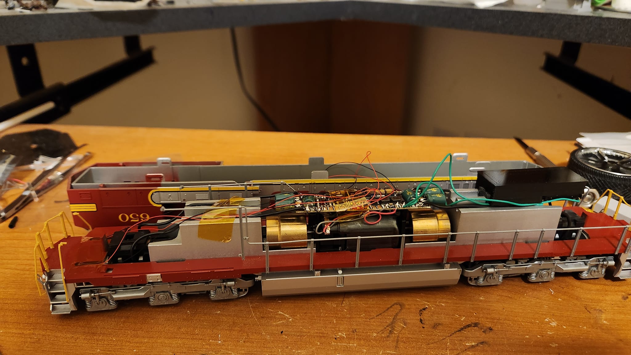 Kato USA Santa Fe Ge Dash 9-44CW Sound Upgrade