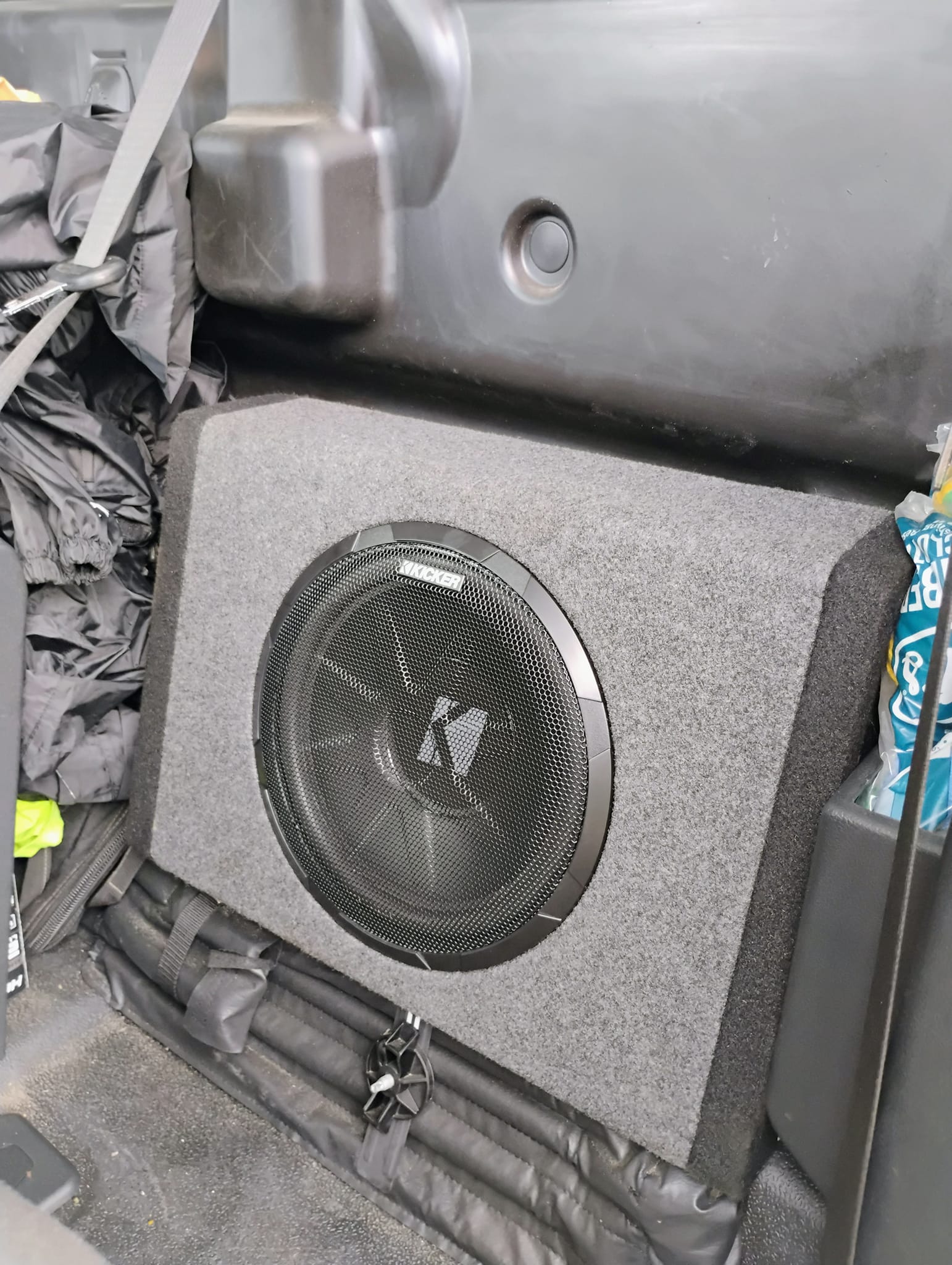 Chevy Silverado 1999 - 2006 Single Cab / Regular Cab 12 X-large Solo Baric Sealed Sub Box Subwoofer Enclosure