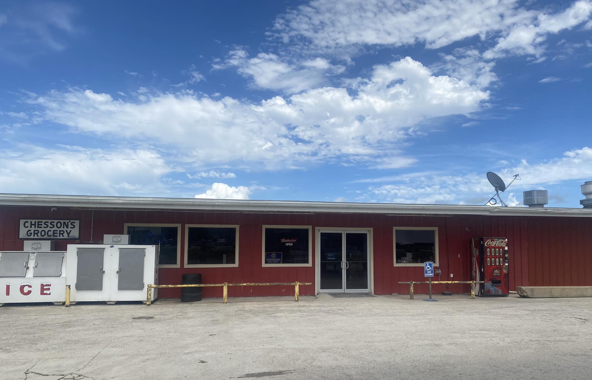 CHESSON'S GROCERY