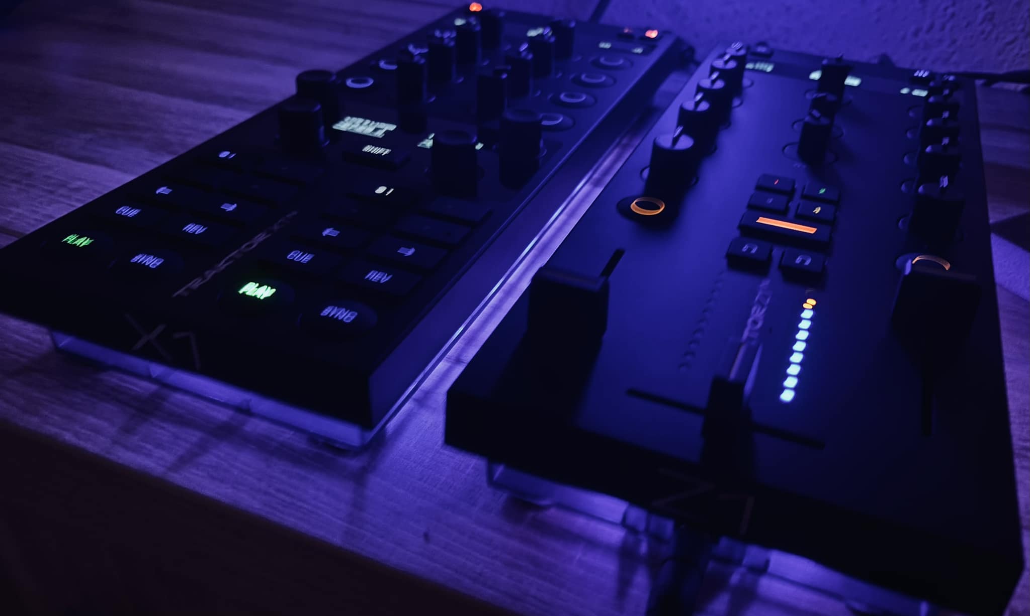 Native Instruments Traktor Kontrol F1 midi controller review