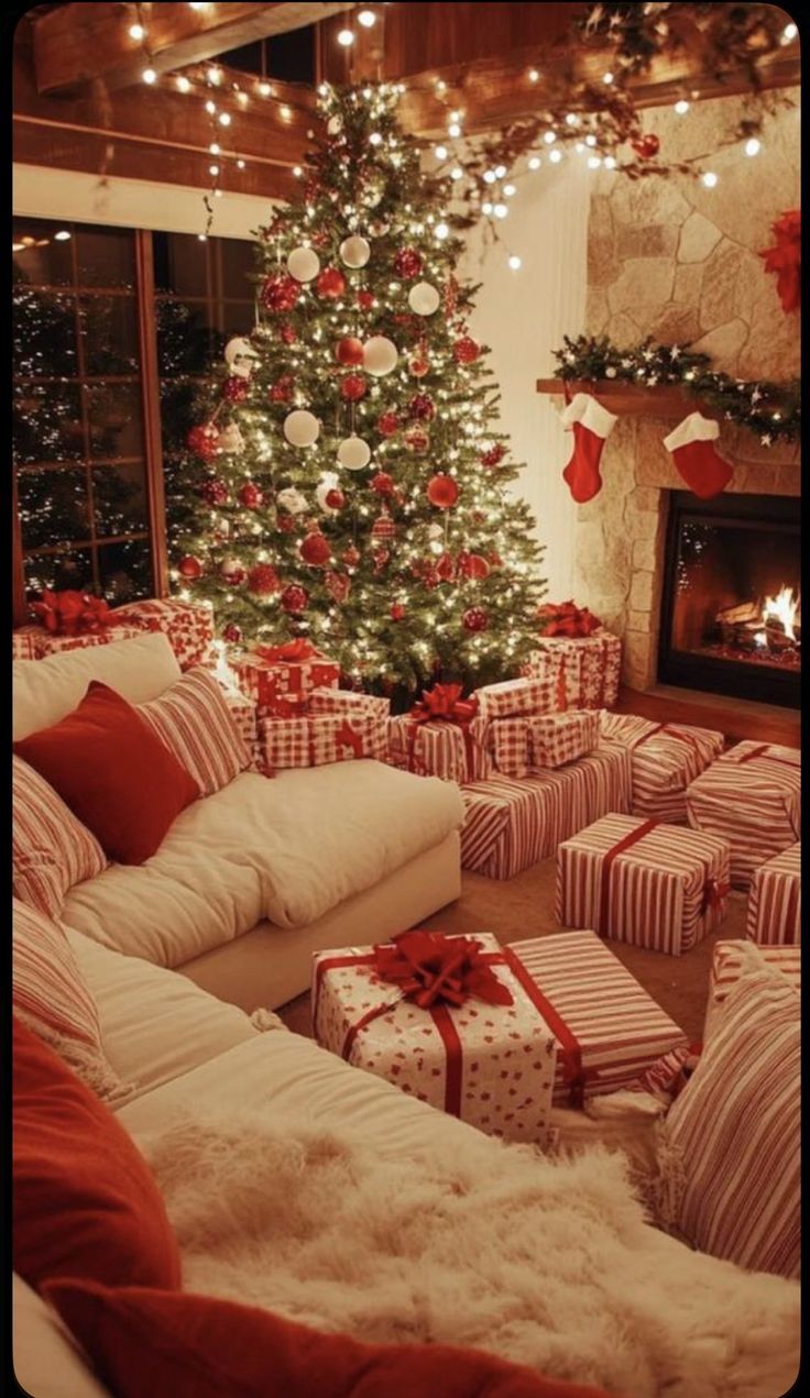 Everything - Merry Christmas 🥰 ️🎄💚 | Facebook