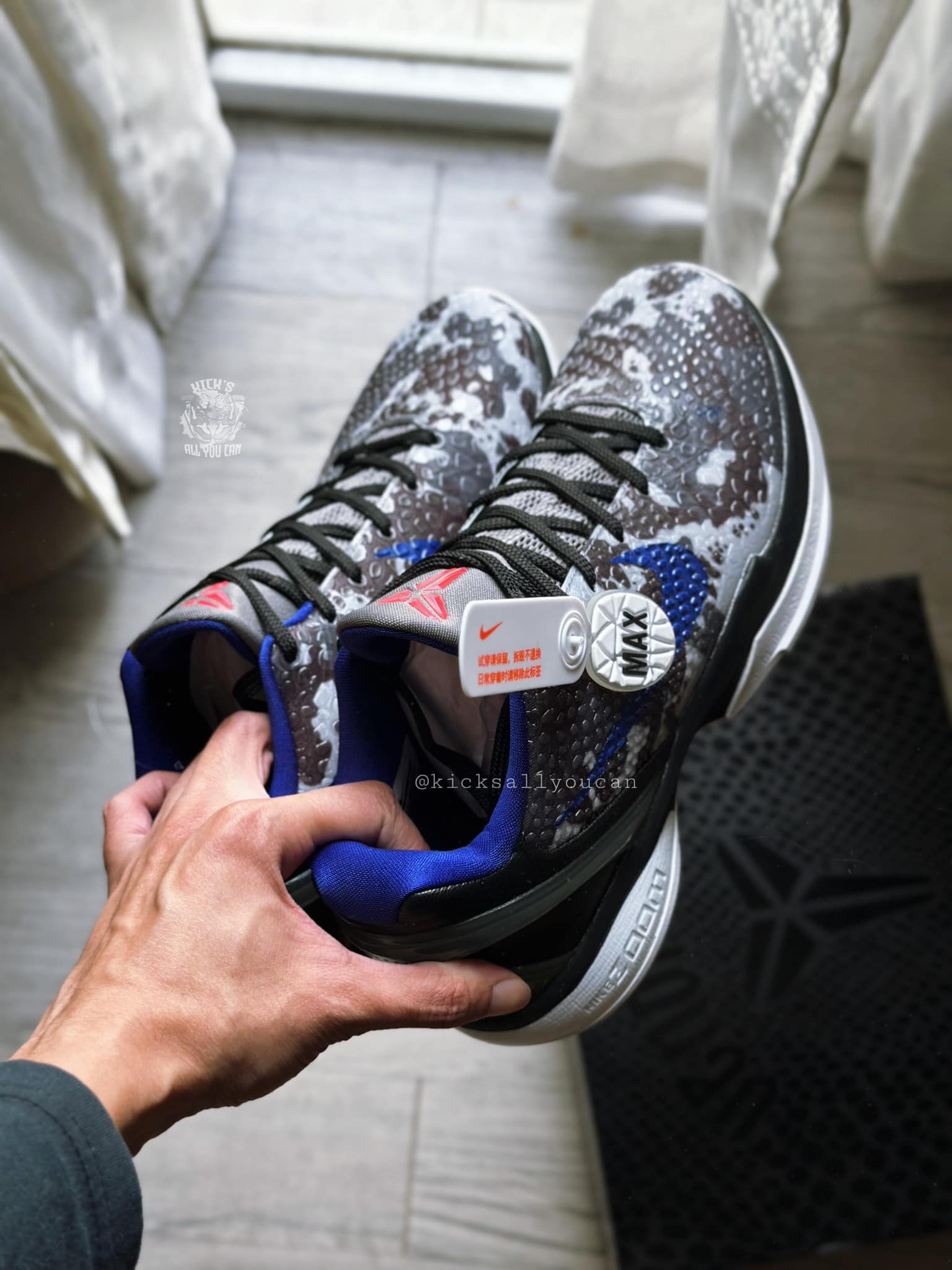 Kobe Bryant with the rare “Urban Camo” Kobe 6 during their visit 