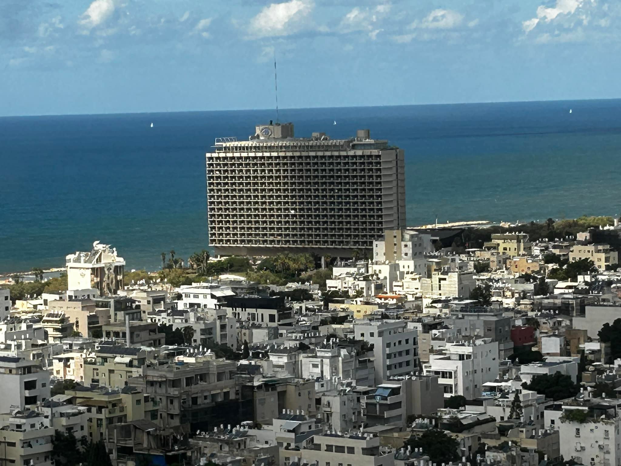 עלה לי לזכרון - ההורים של אמא שלי, גרו בבני ברק. ברחוב רבי עקיבא 3. הם ...