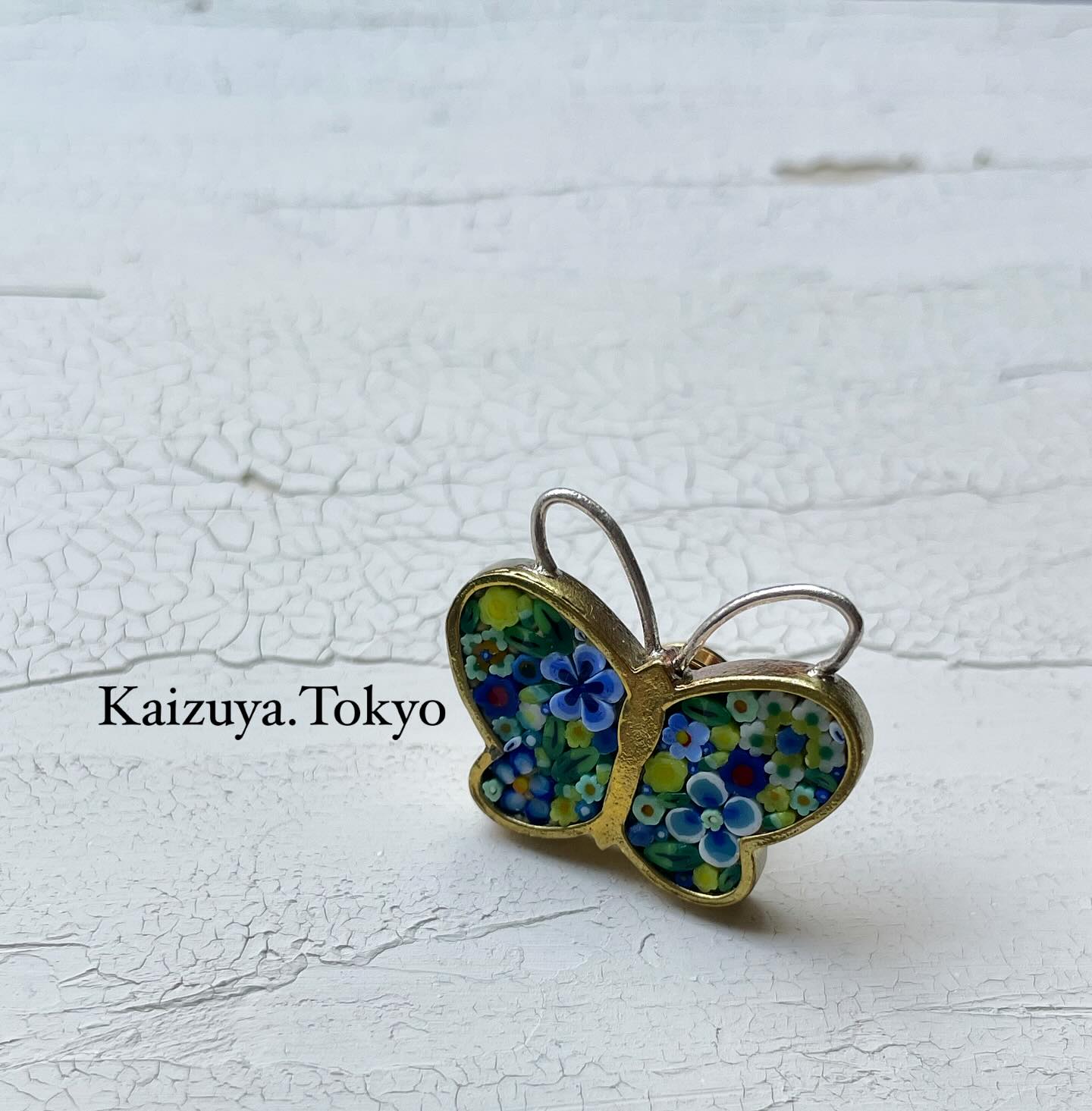 出展作品紹介】 蝶々のピンブローチ 素材:ガラス、真鍮、silver925