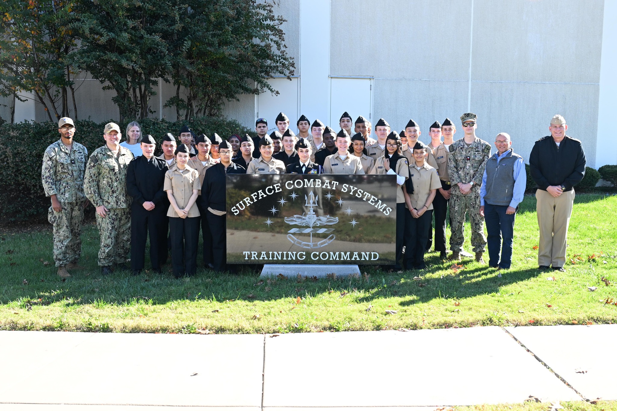 Surface Combat... - Surface Combat Systems Training Command