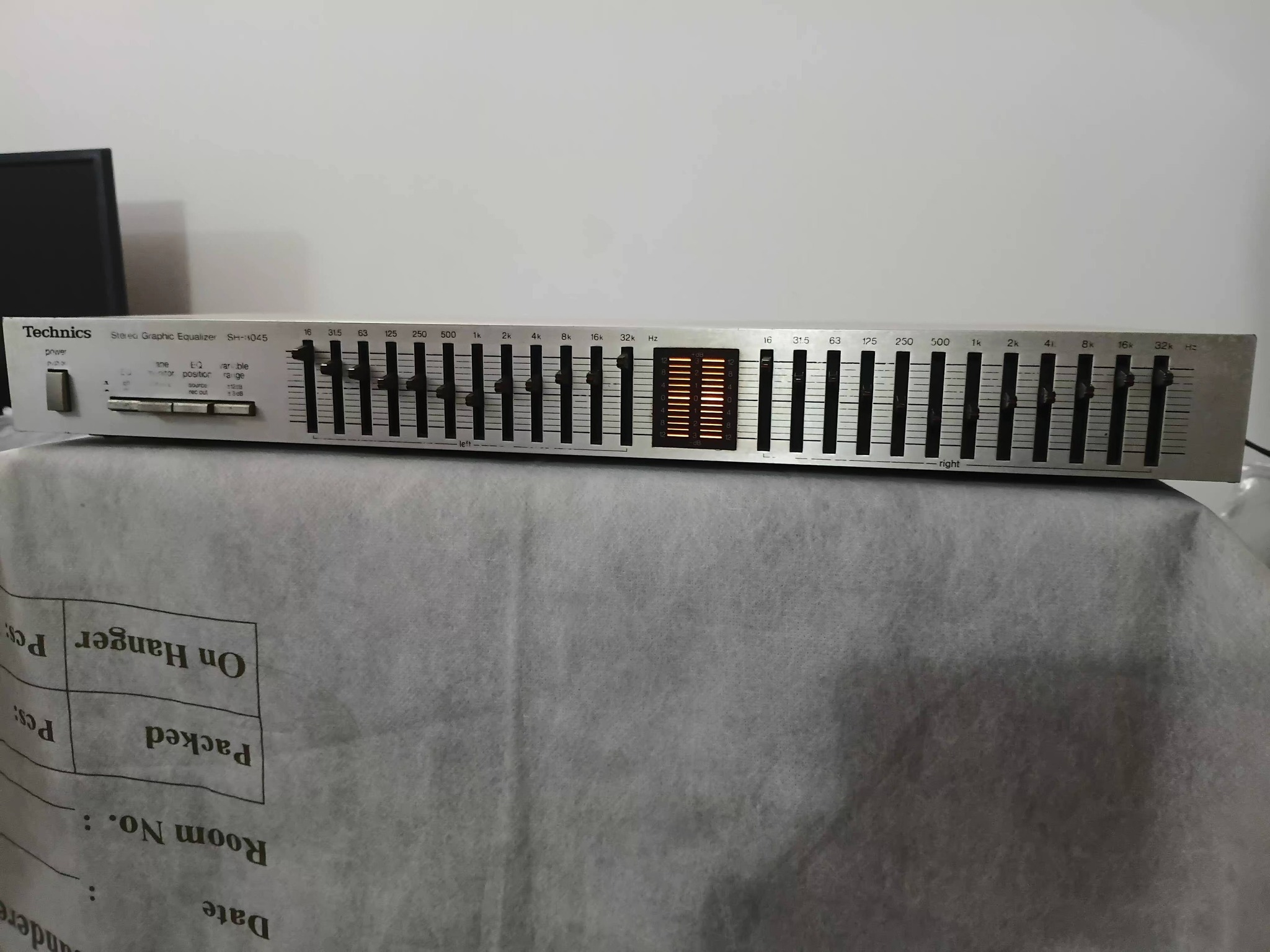 Technics SH-8045 Graphics Equalizer For Sale.. 12+12 Band Standard 