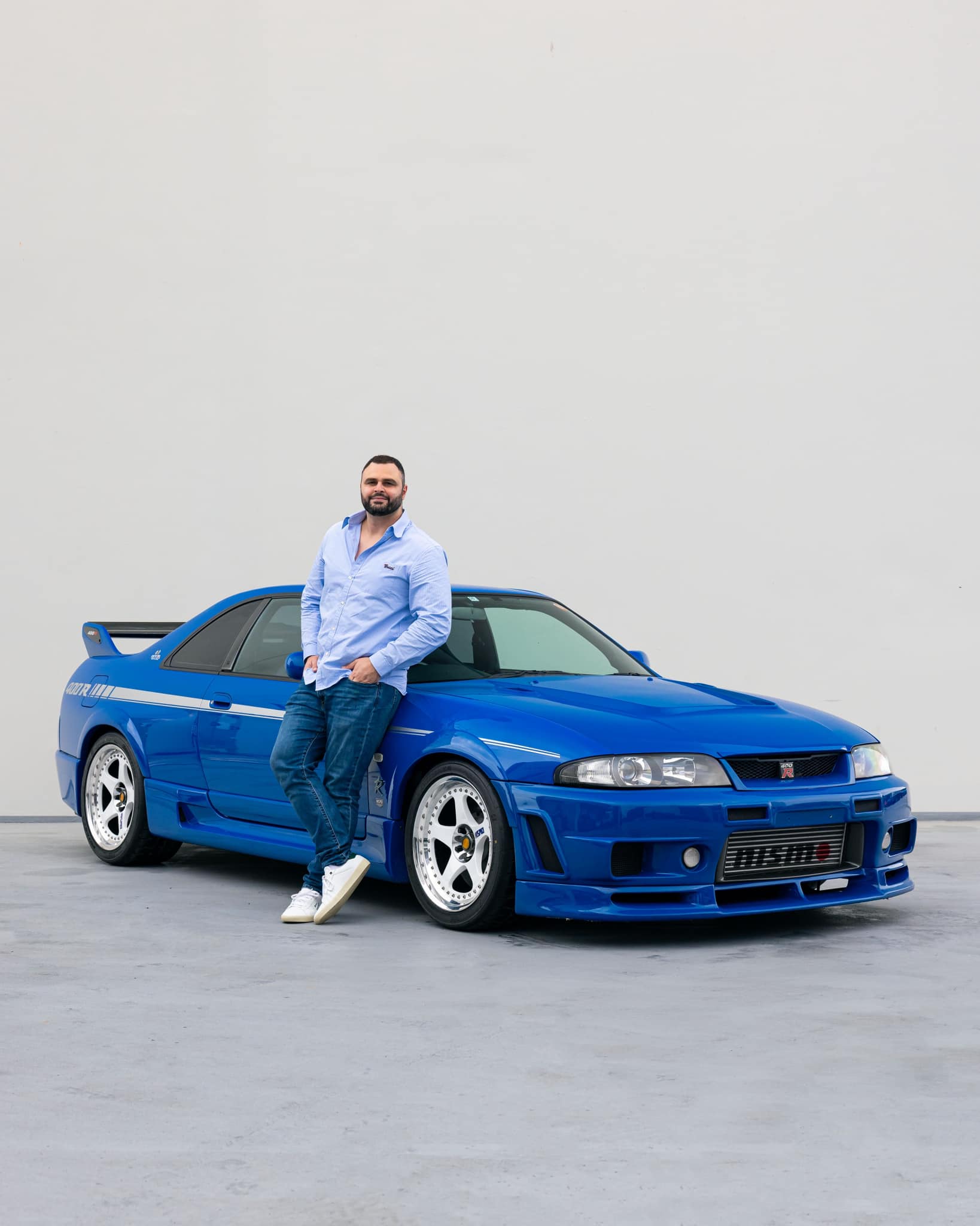 Does Nismo 400R come with Champion Blue and Midnight Purple colors?