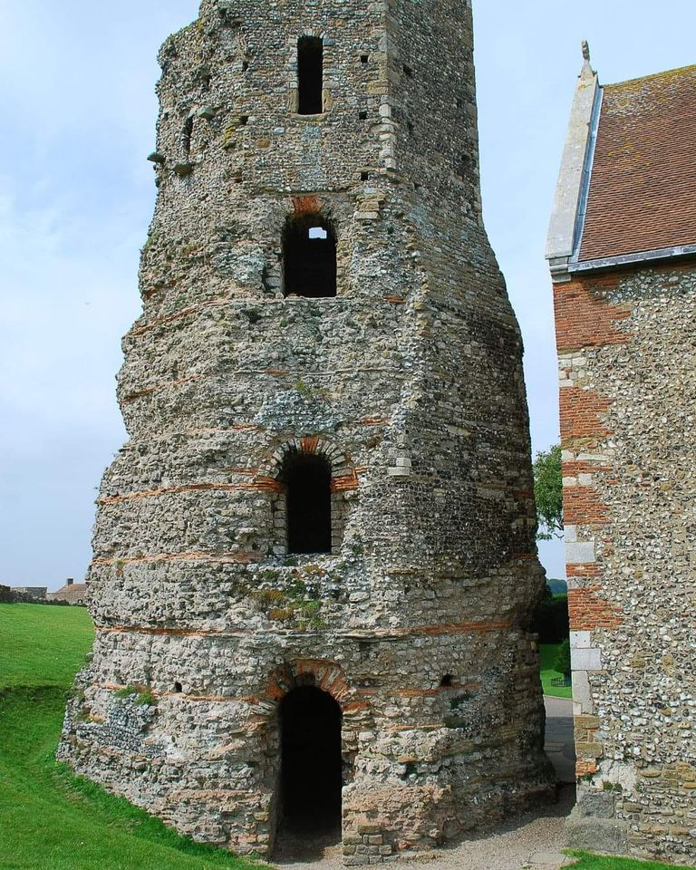Archaeology & Civilizations | The Roman Lighthouse is the oldest ...
