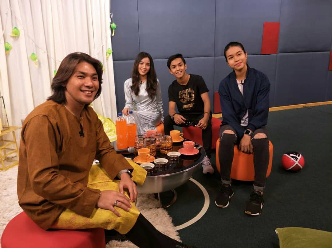 Aries Music Official Aimantino Bersama Host Taizo Suria Facebook