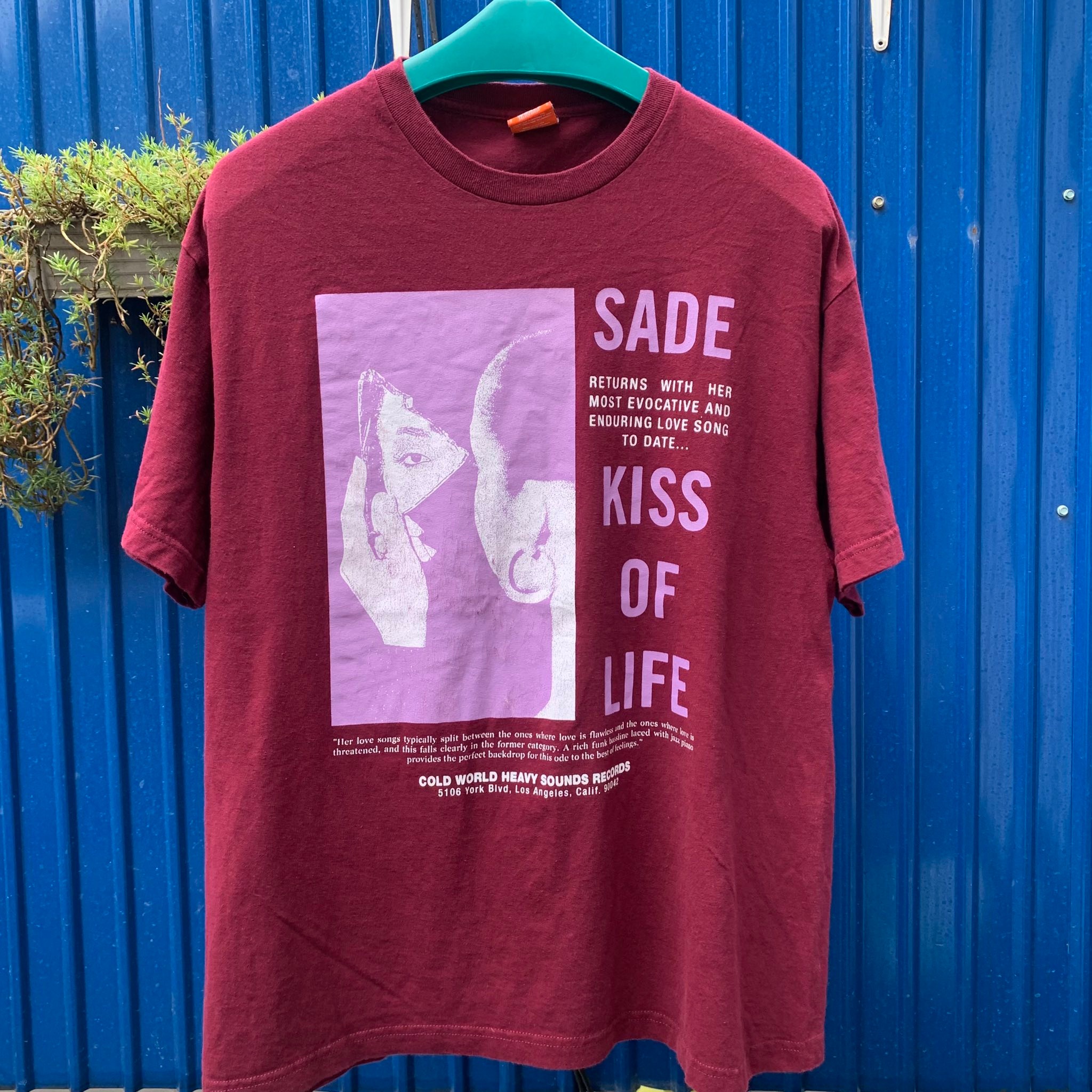 ? Cold World x SADE – Kiss of Life Tee ? ? Size: XL 24 x 29