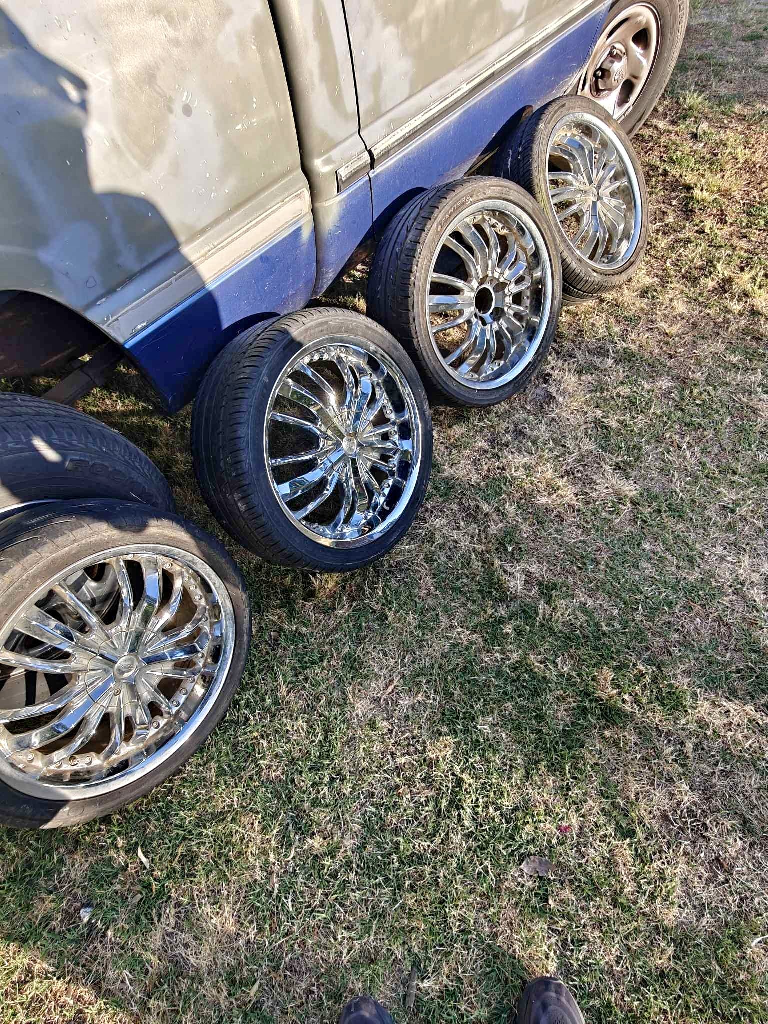 Set of 18 in Rims - Car Wheels, Tires & Parts - Goldsboro, North ...