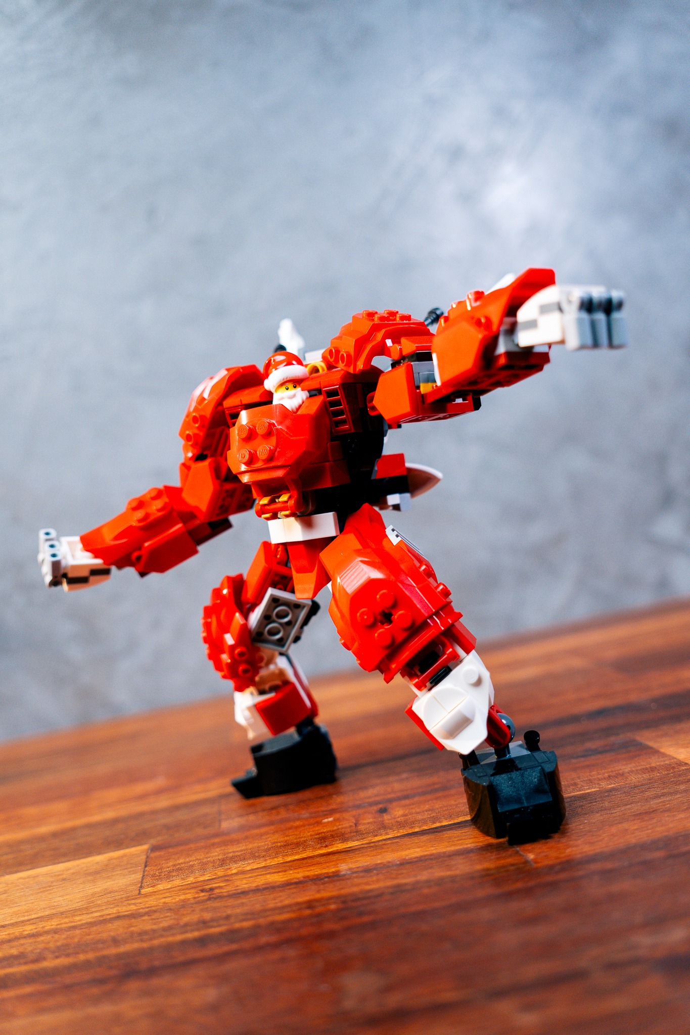 YellowHead - รูปเต็มๆ SANTA MECH Alternate Build ....
