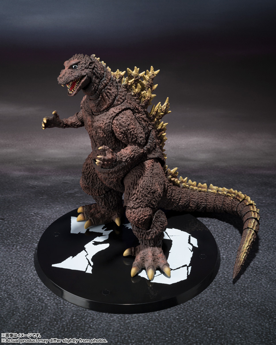 GODZILLA 70周年記念 ボトルディスプレイ To commemorate Godzilla's 70th anniversary, a limited edition